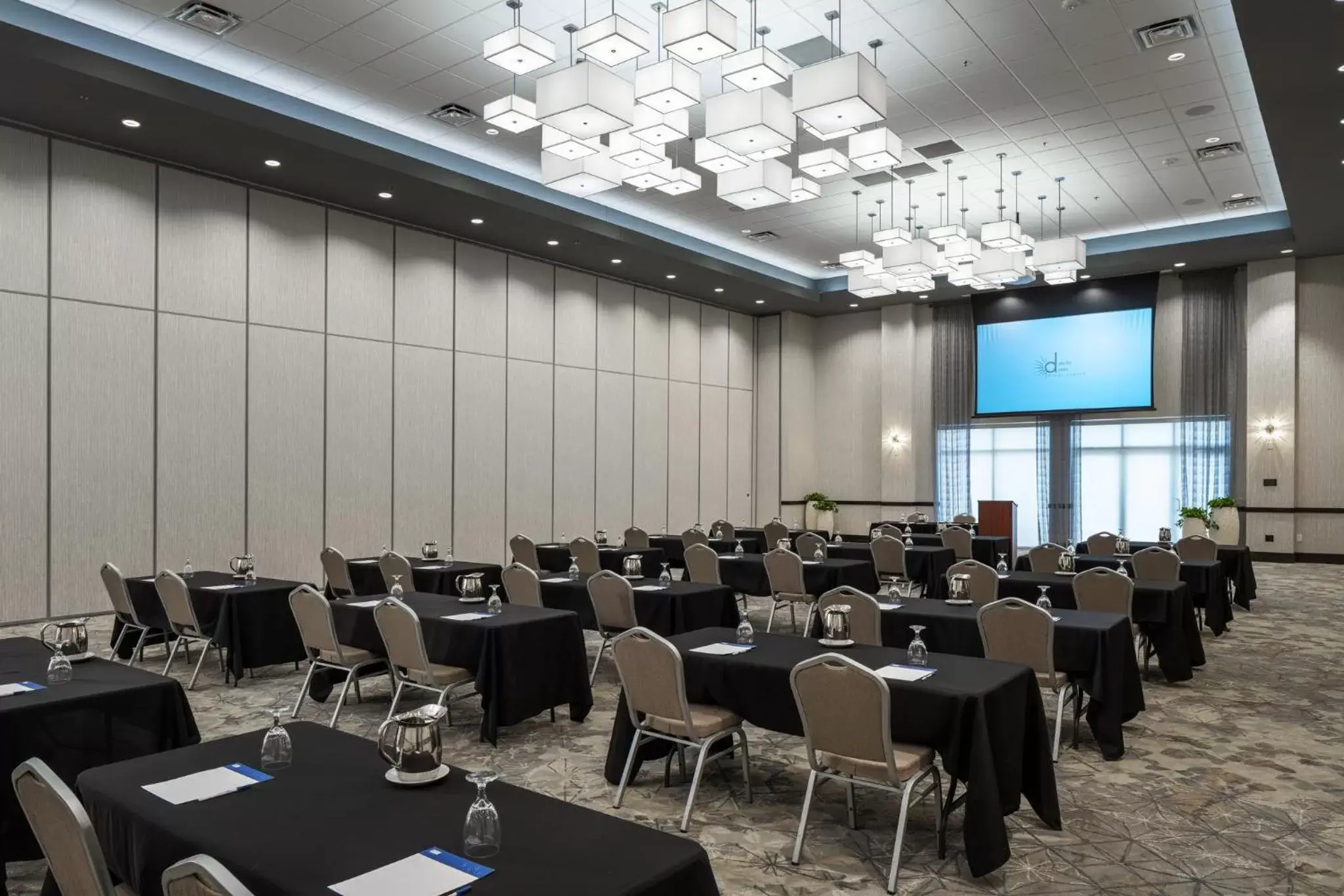 Meeting/conference room in Holiday Inn Express & Suites Sioux City North - Event Center, an IHG Hotel