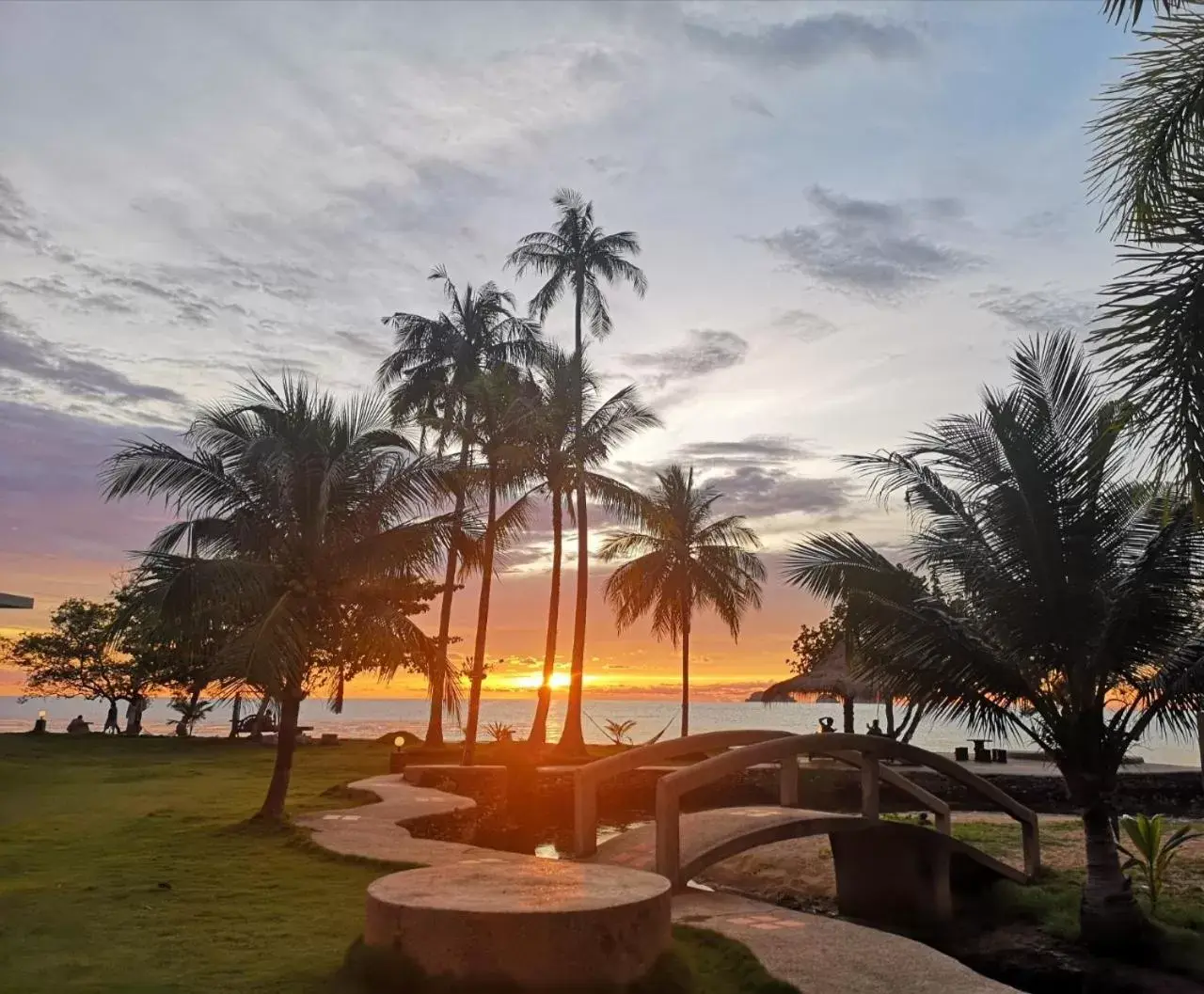 Sunset in Koh Chang Bailan Beach Resort
