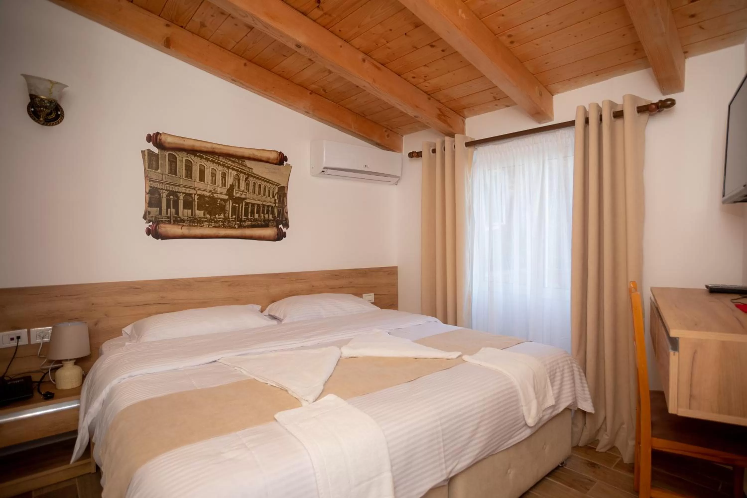 Bed in Hotel Grandpa's House