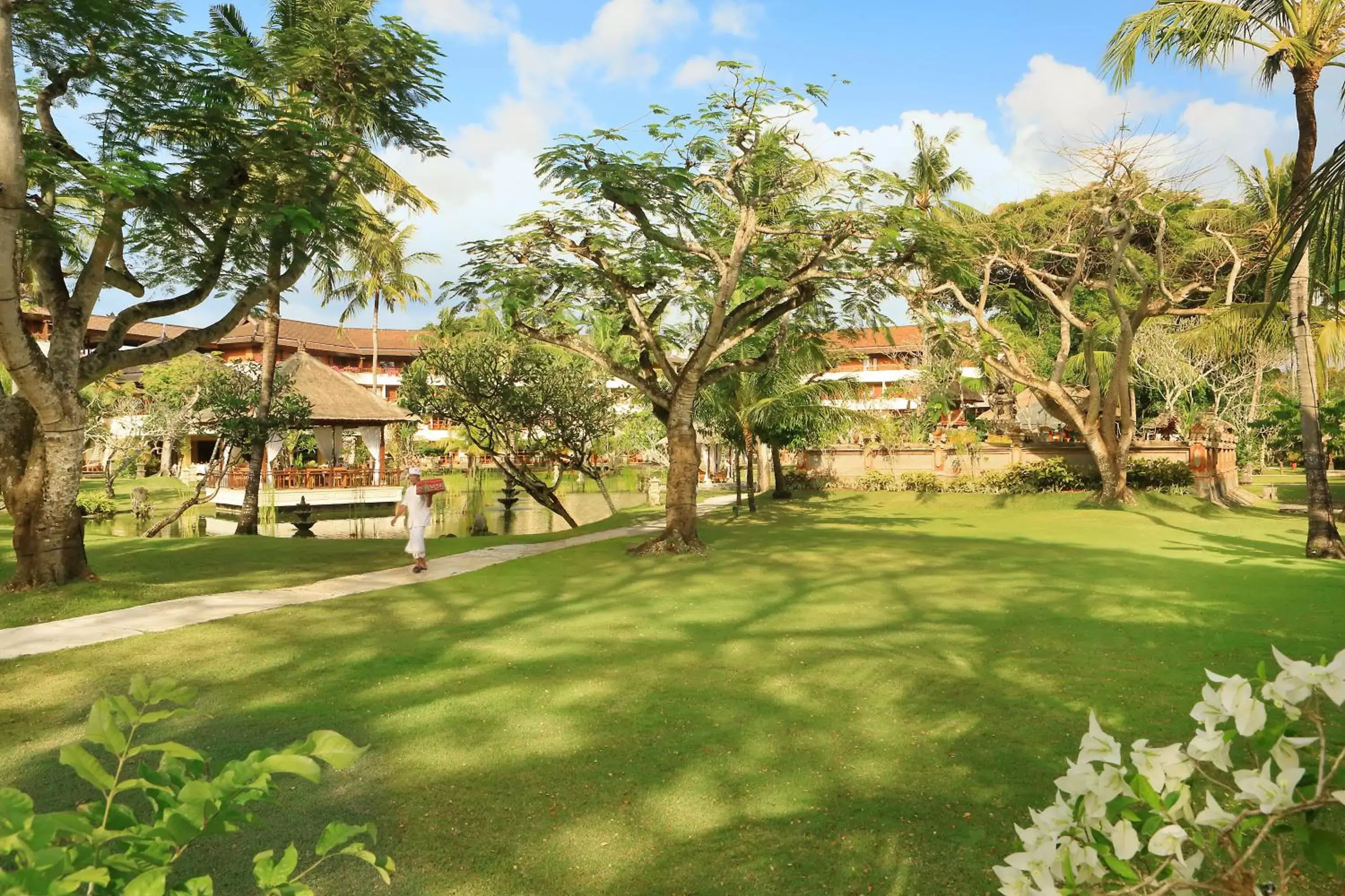 Garden in Nusa Dua Beach Hotel & Spa, Bali