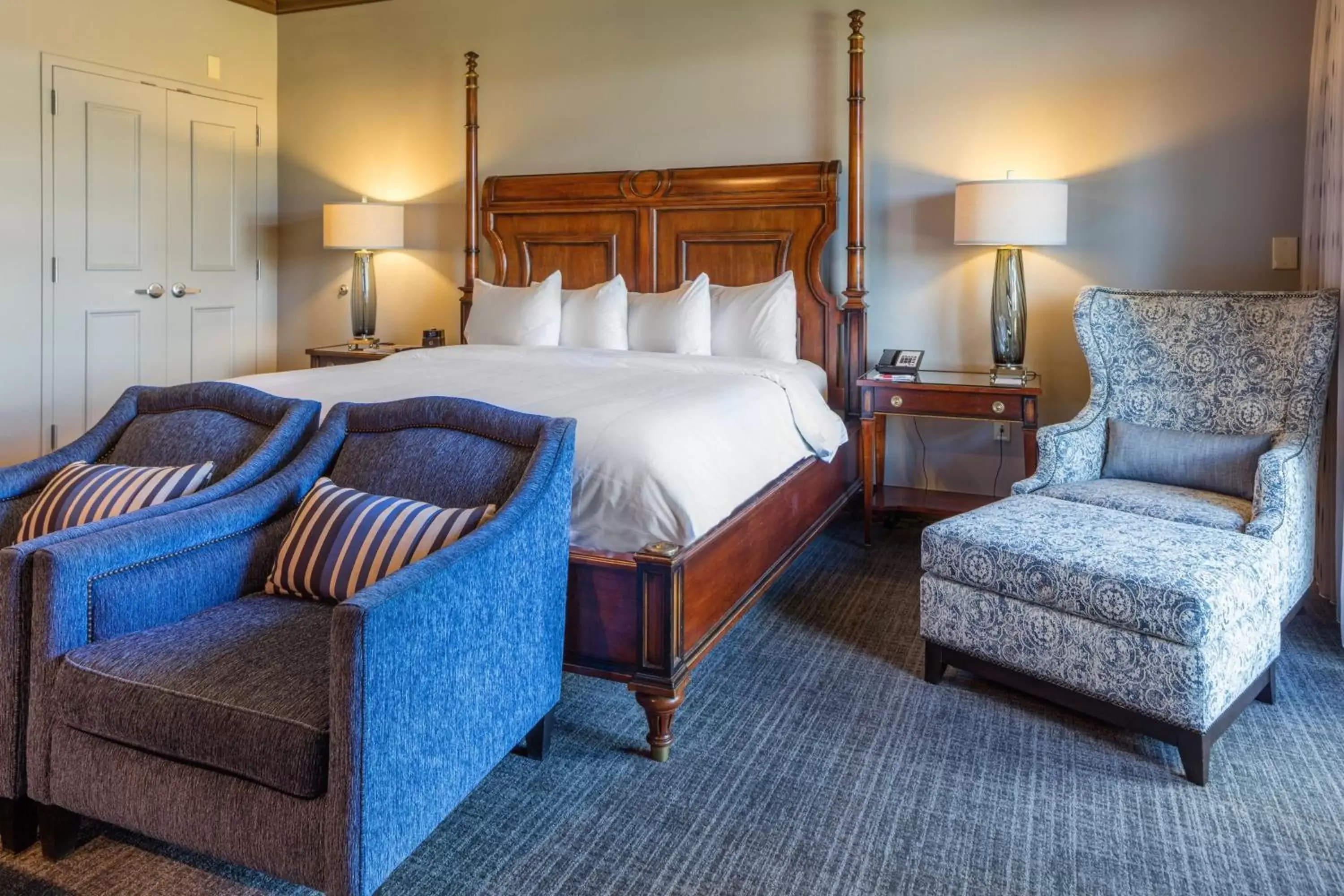 Bedroom, Bed in Auburn Marriott Opelika Resort & Spa at Grand National