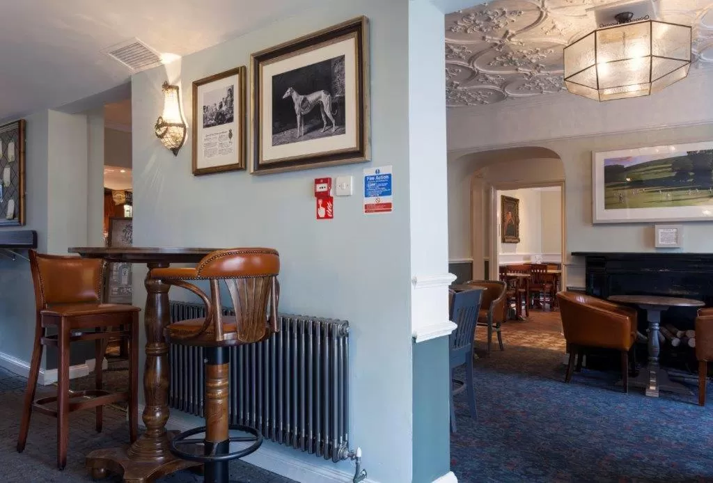 Restaurant/Places to Eat in The Greyhound Wetherspoon