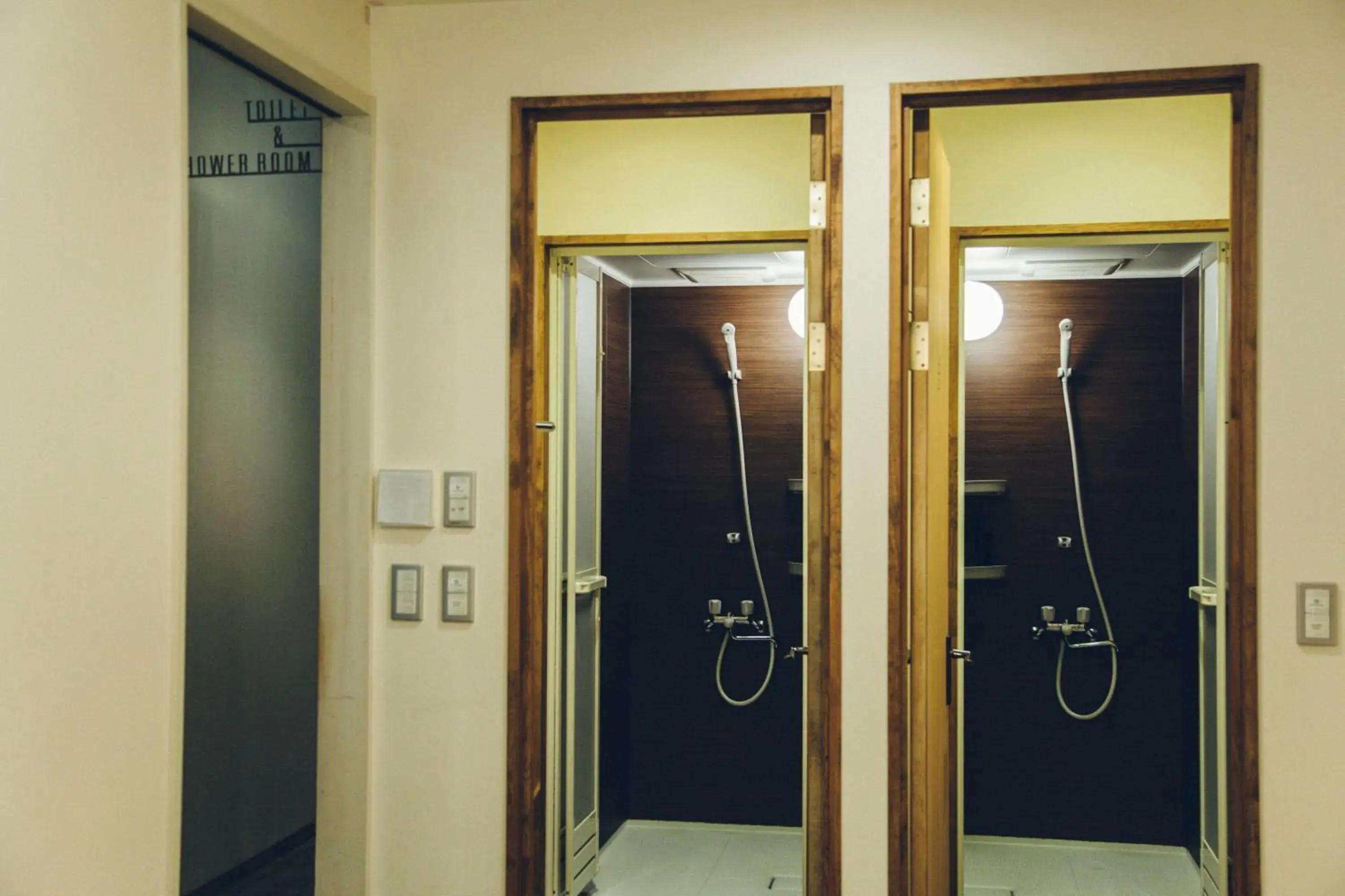 Bathroom in Len Kyoto Kawaramachi Hostel Cafe & Bar