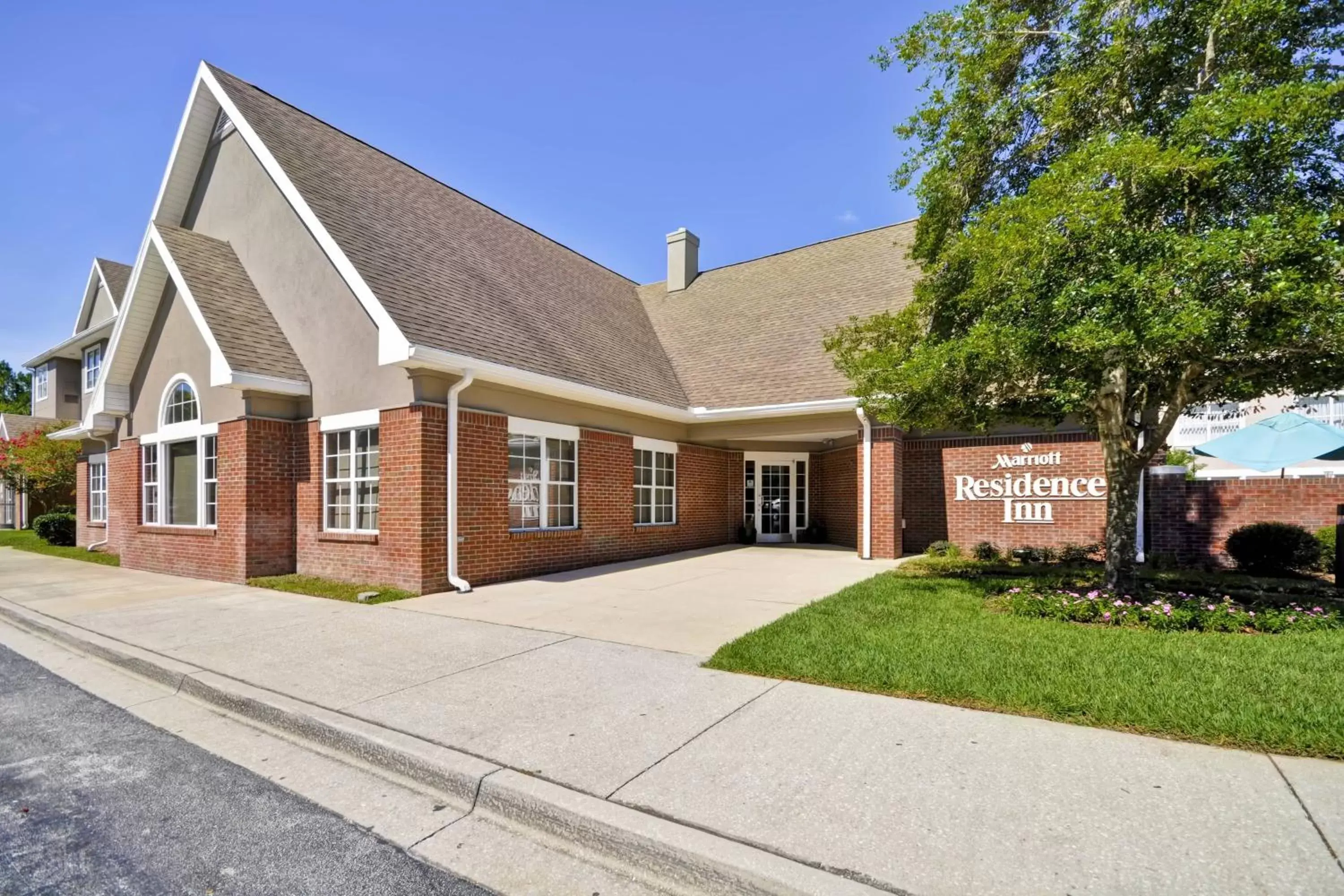 Property Building in Residence Inn by Marriott Jacksonville Airport