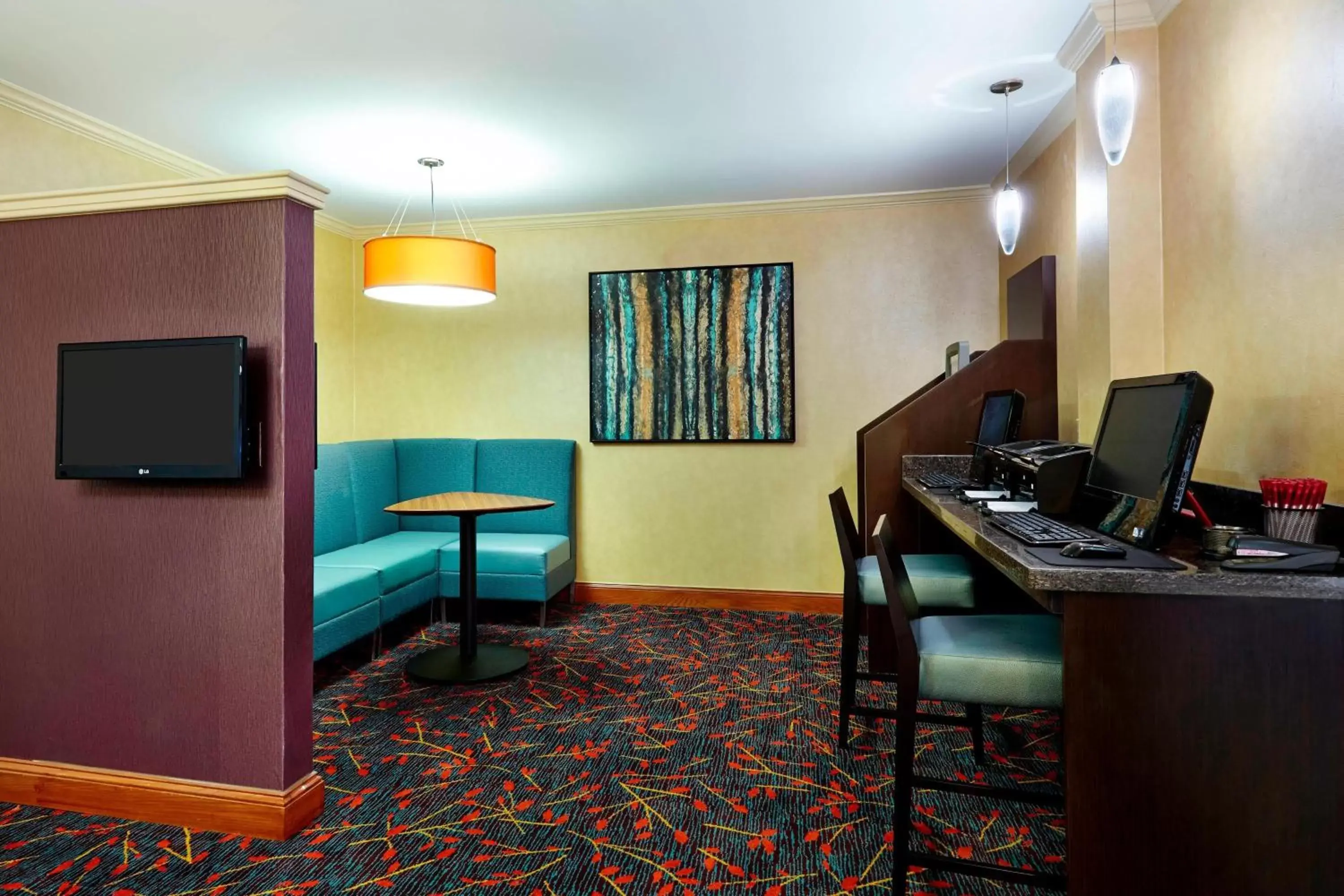 Business facilities, TV/Entertainment Center in Residence Inn Houston by The Galleria
