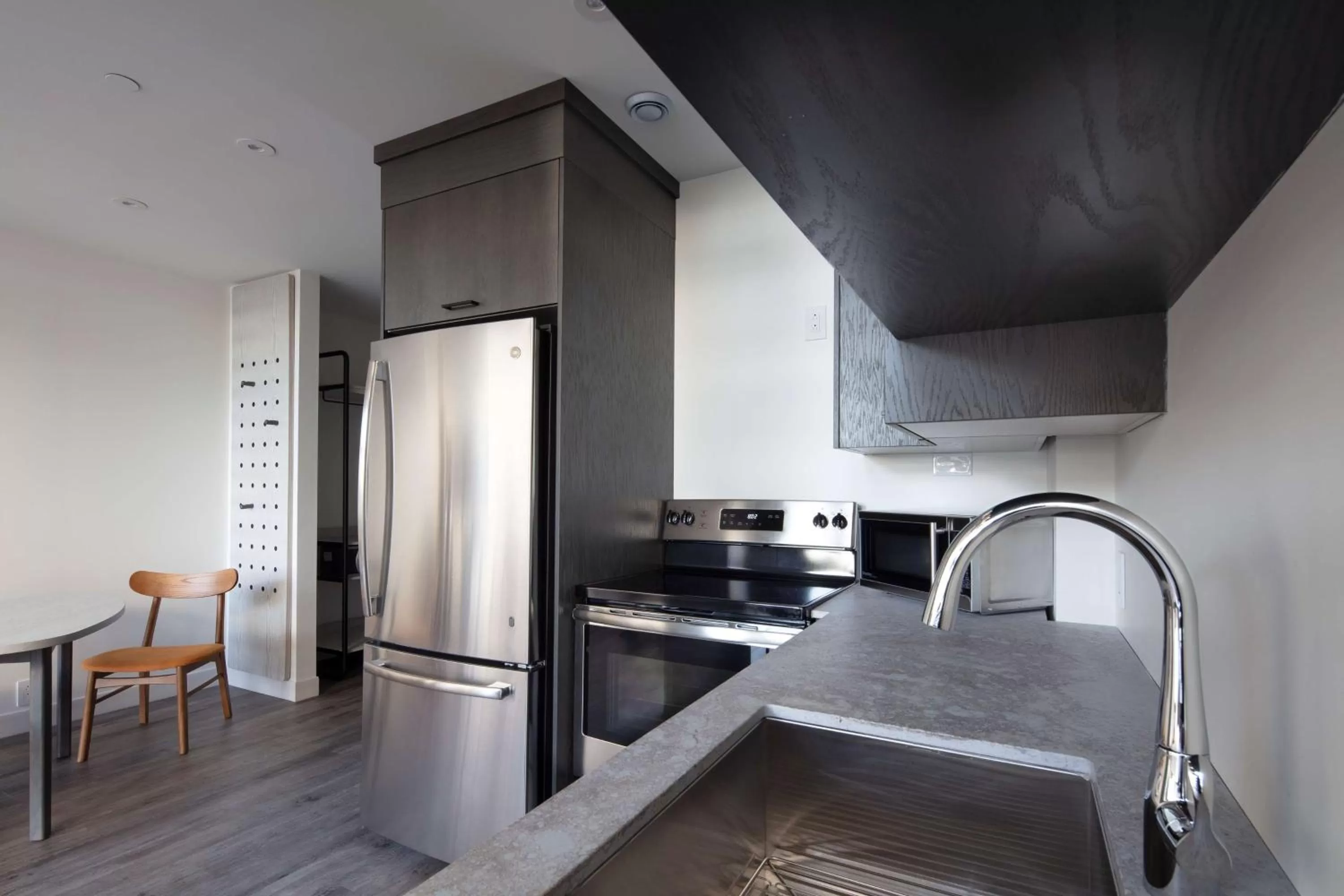 Kitchen or kitchenette in Canvas Moncton, Tapestry Collection By Hilton