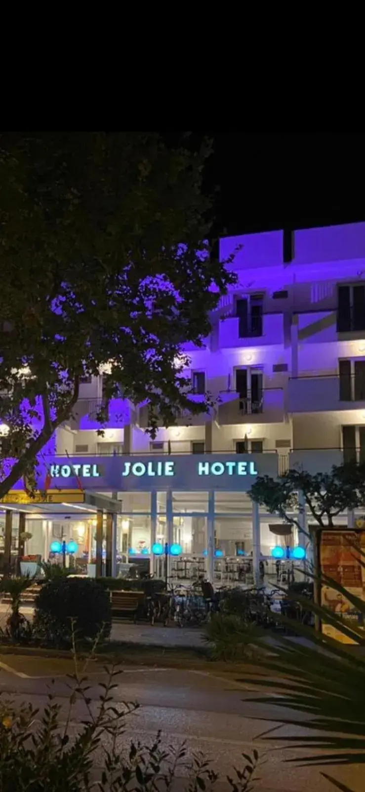 Property Building in Hotel Jolie