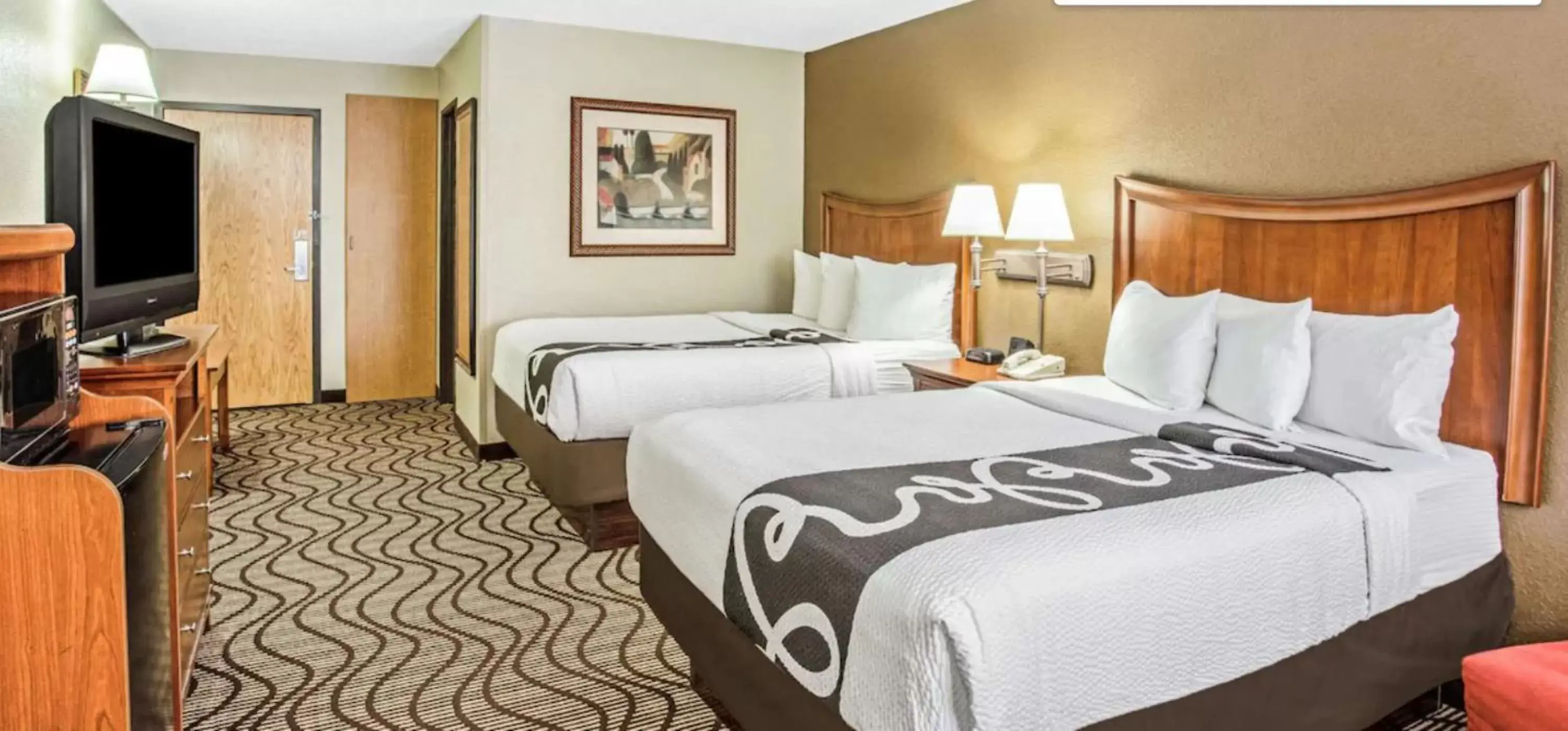 Photo of the whole room, Bed in La Quinta by Wyndham Minneapolis-Minnetonka
