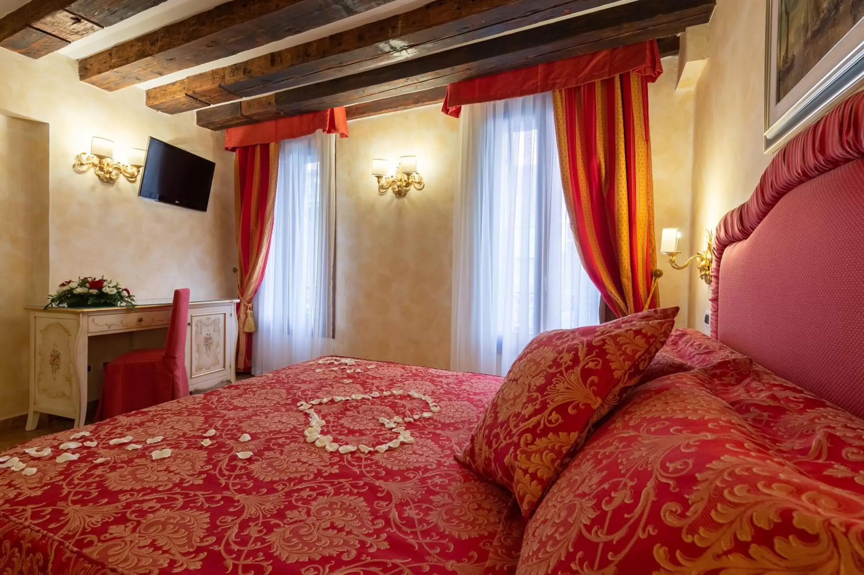 Bed in Hotel Mercurio
