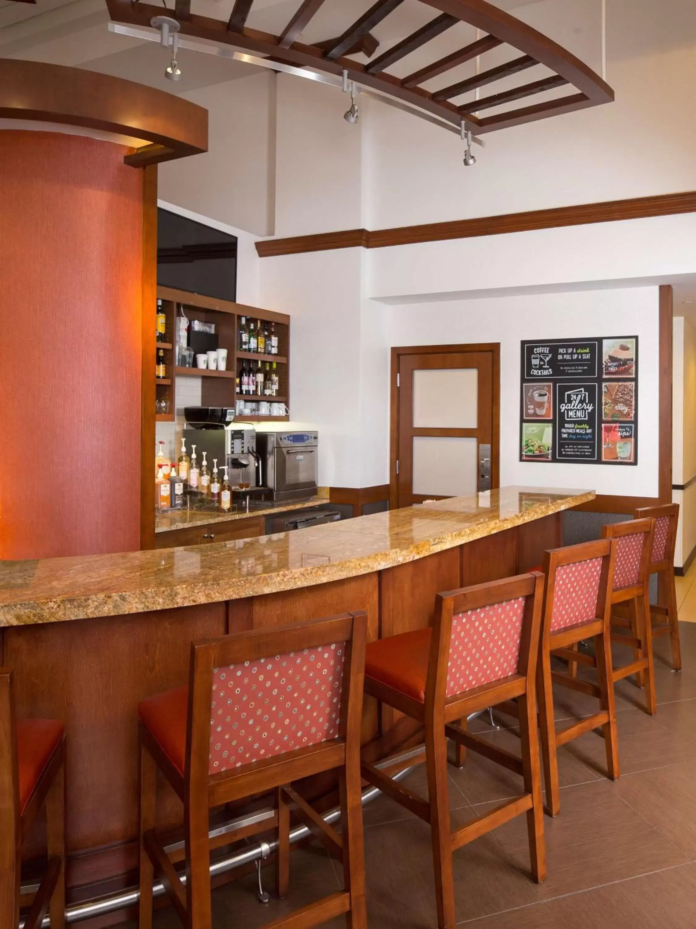 Lounge or bar in Hyatt Place Dallas/Plano Lounge or bar in Hyatt Place Dallas/Plano