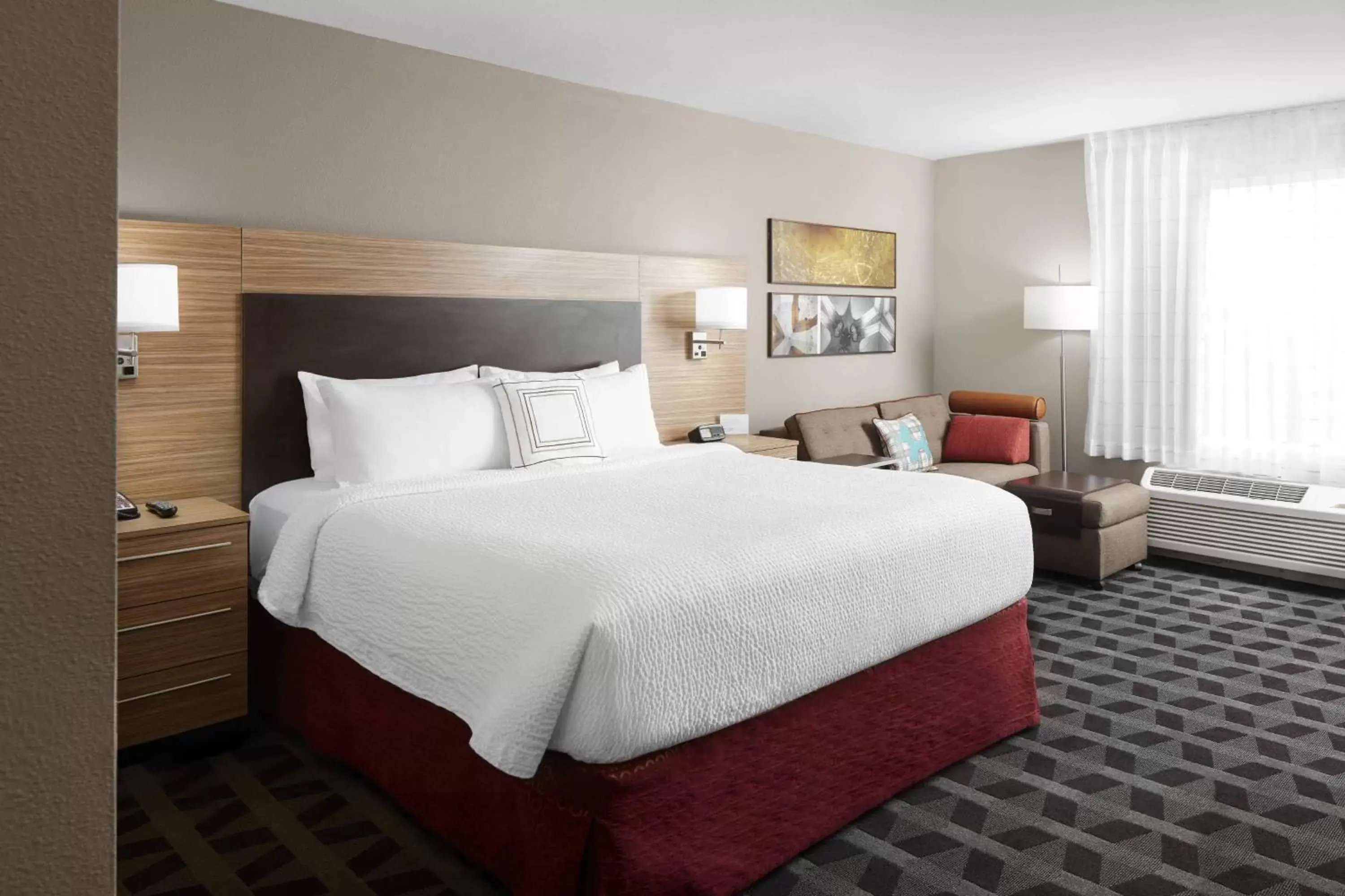Photo of the whole room, Bed in TownePlace Suites by Marriott Tampa South