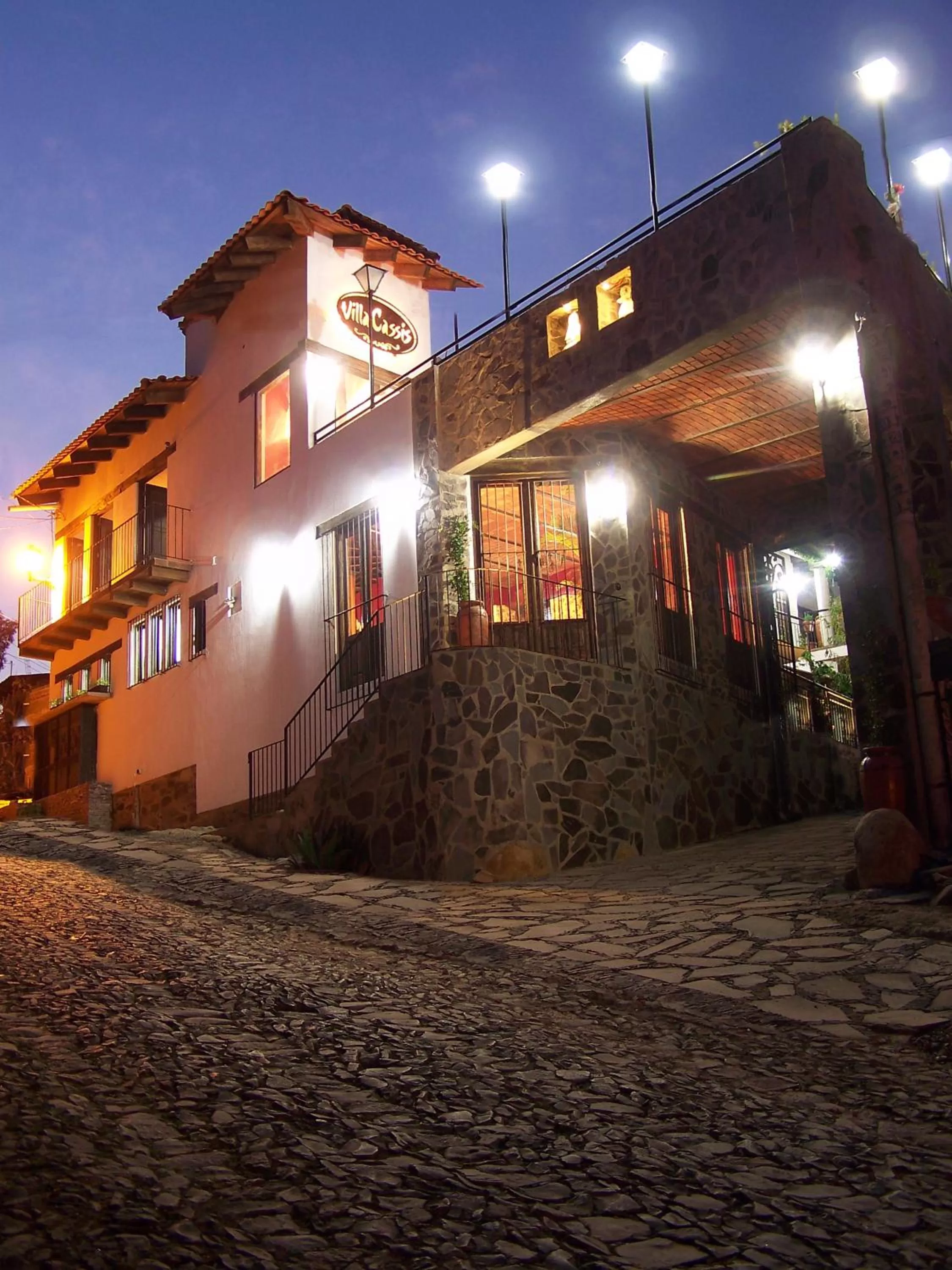 Property Building in Hotel Villa Cassis