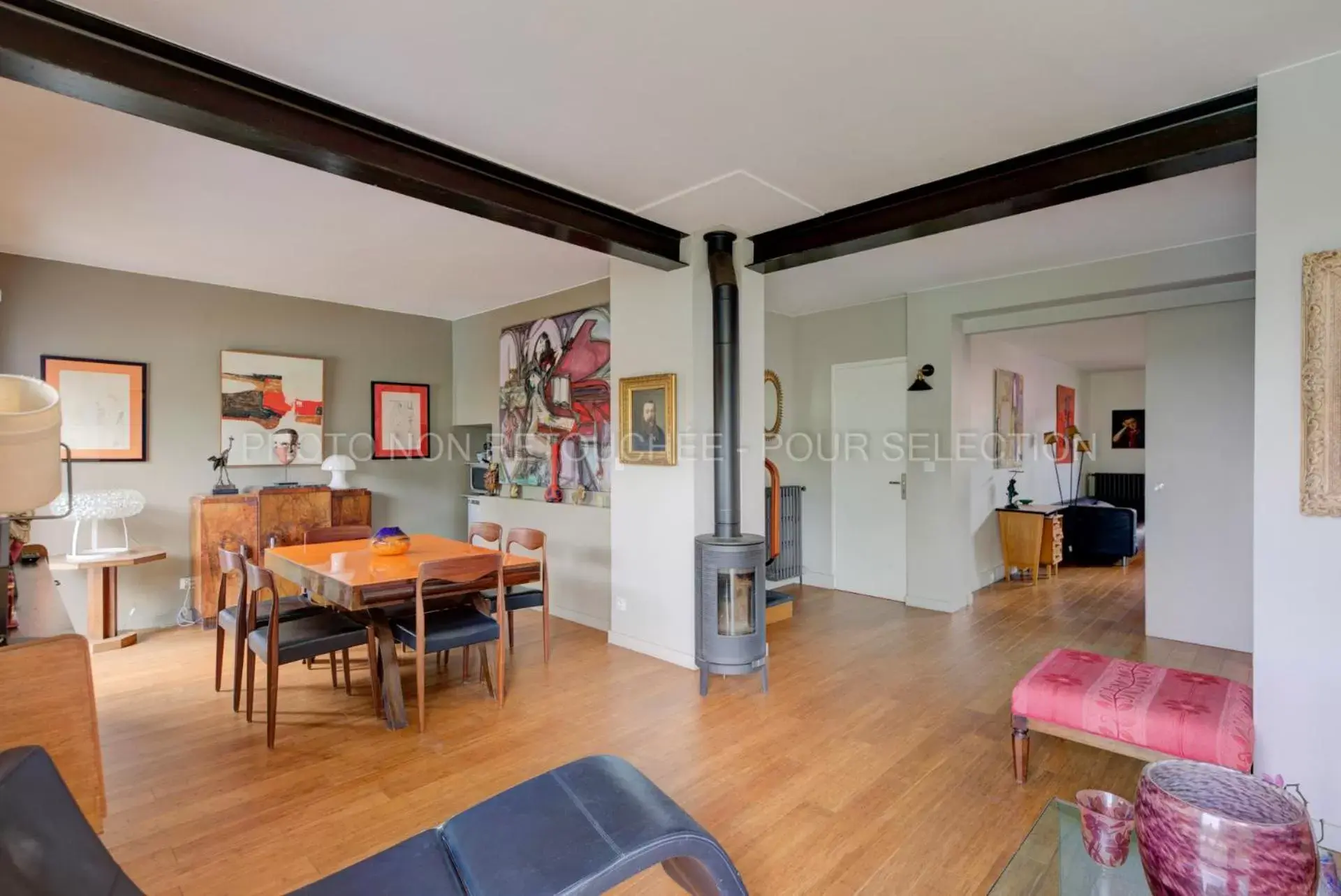 Dining Area in La Galerie