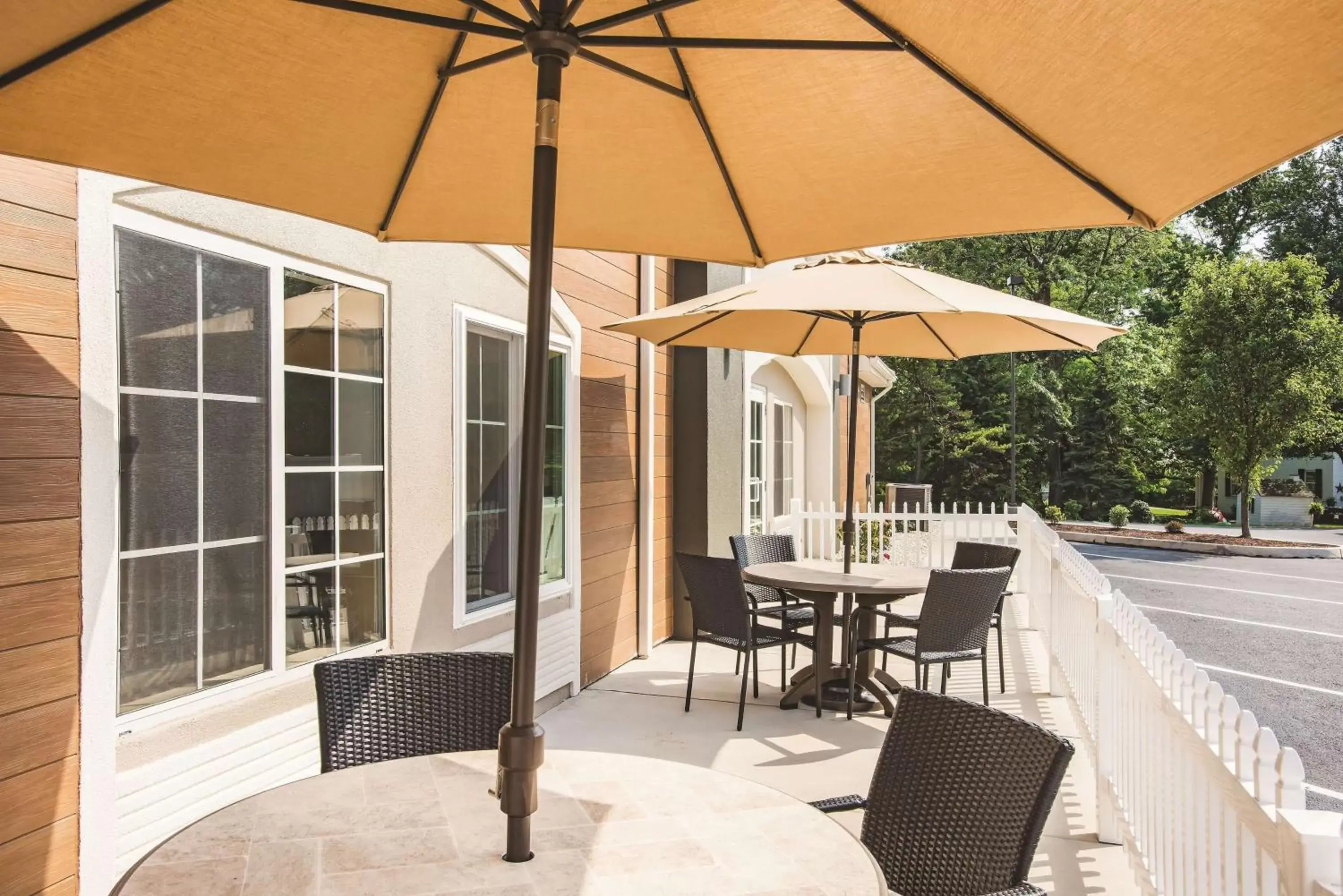 Property building in La Quinta by Wyndham Chambersburg Property building in La Quinta by Wyndham Chambersburg