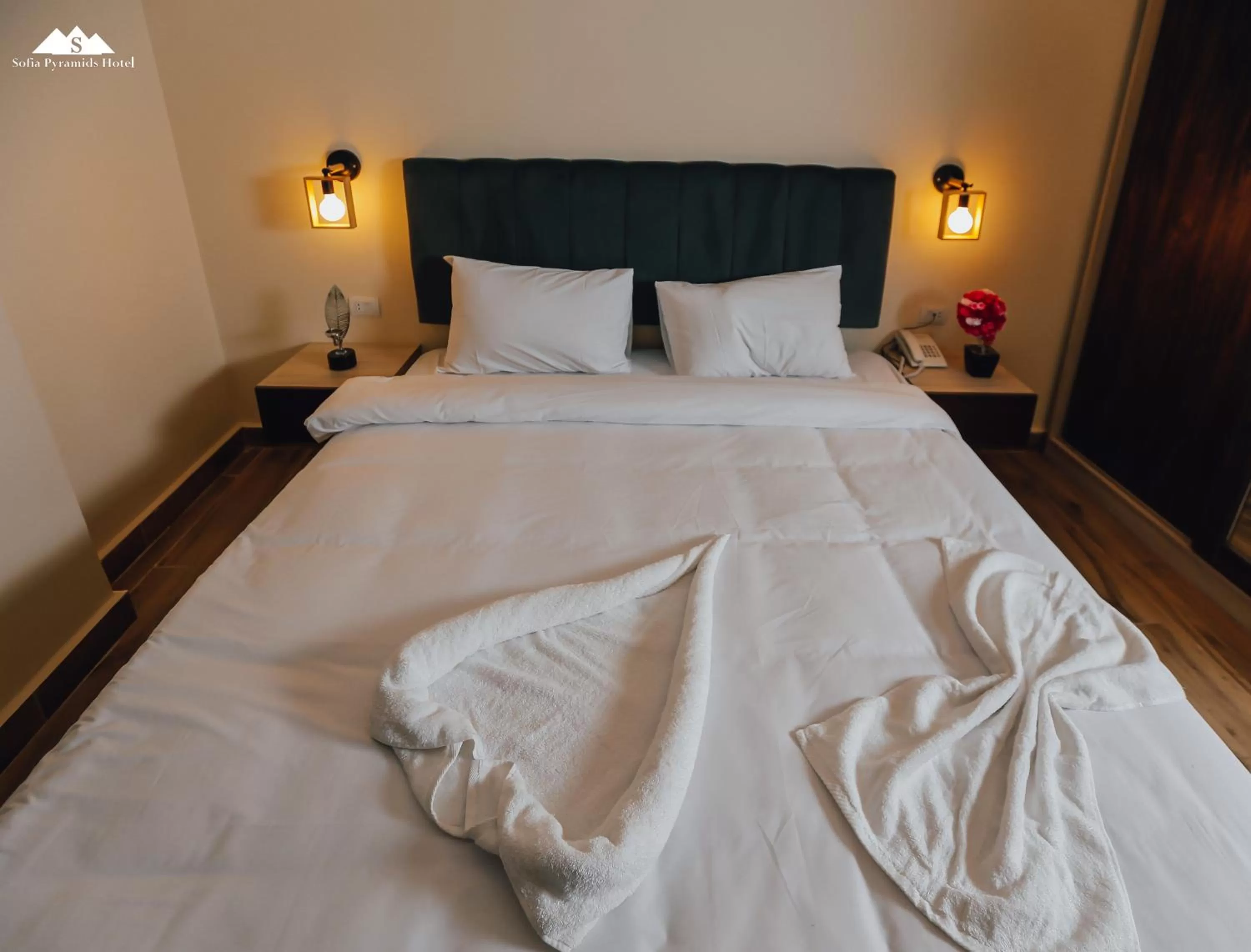 Bed in Sofia Pyramids Hotel