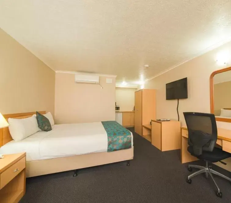 Bed in Harbour Sails Motor Inn Bed in Harbour Sails Motor Inn