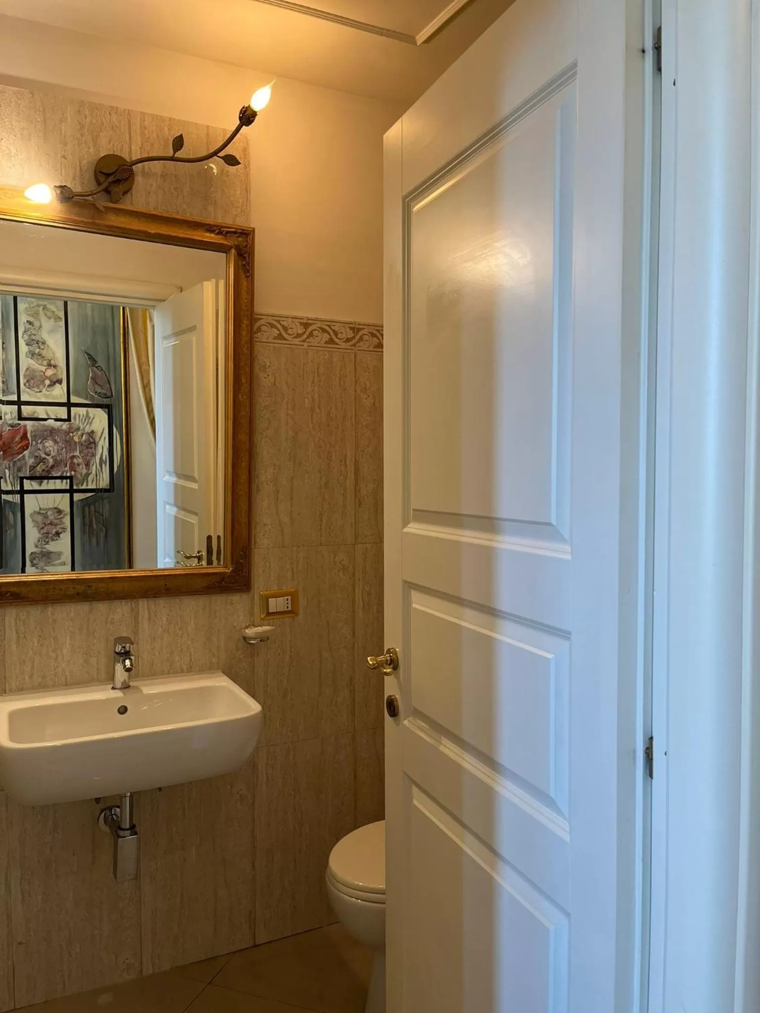 Bathroom in B&B Art Suite Santa Brigida