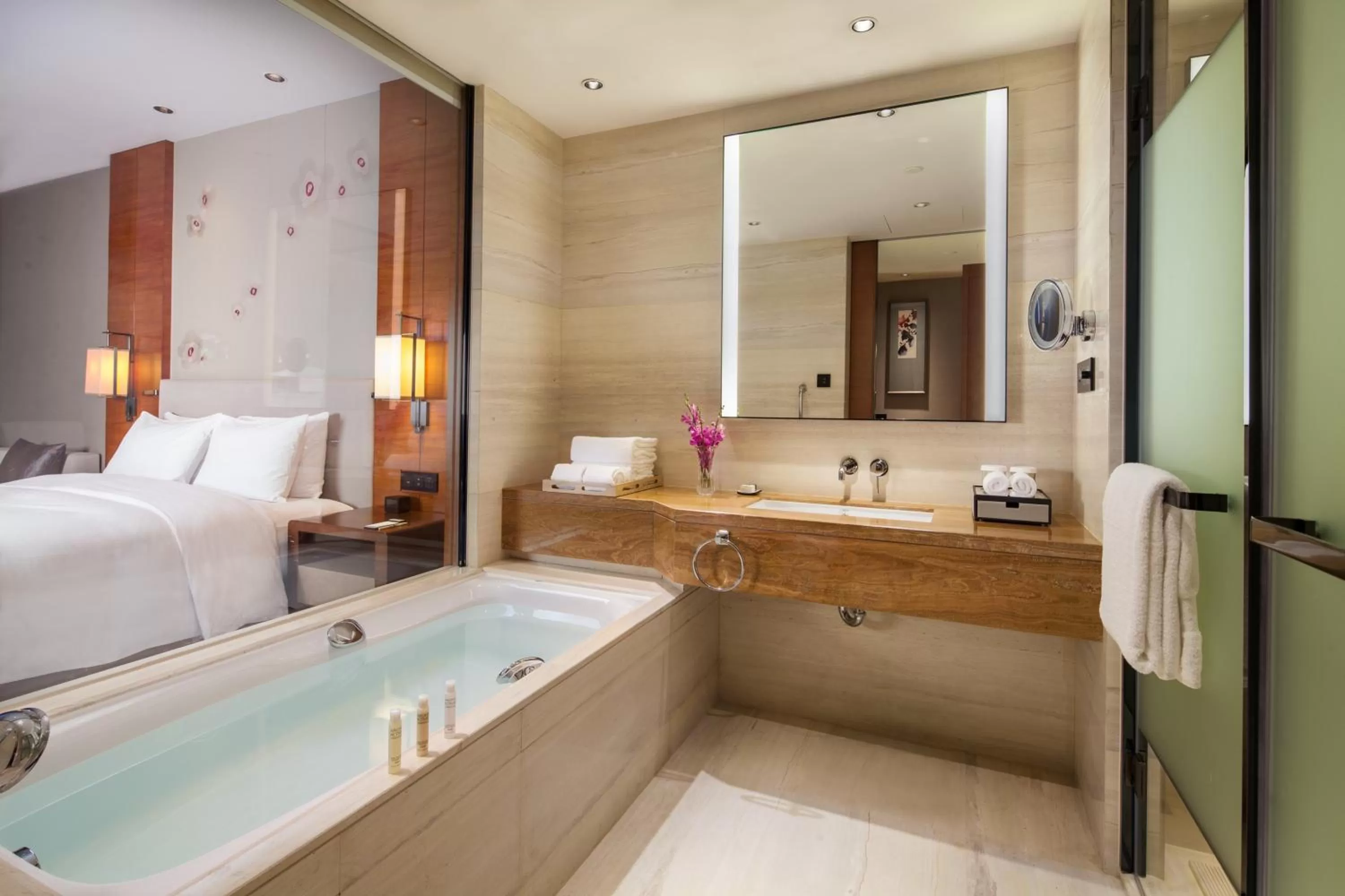 Bathroom, Bed in DoubleTree by Hilton Guangzhou Science City-Free Shuttle Bus Service During Canton Fair Period