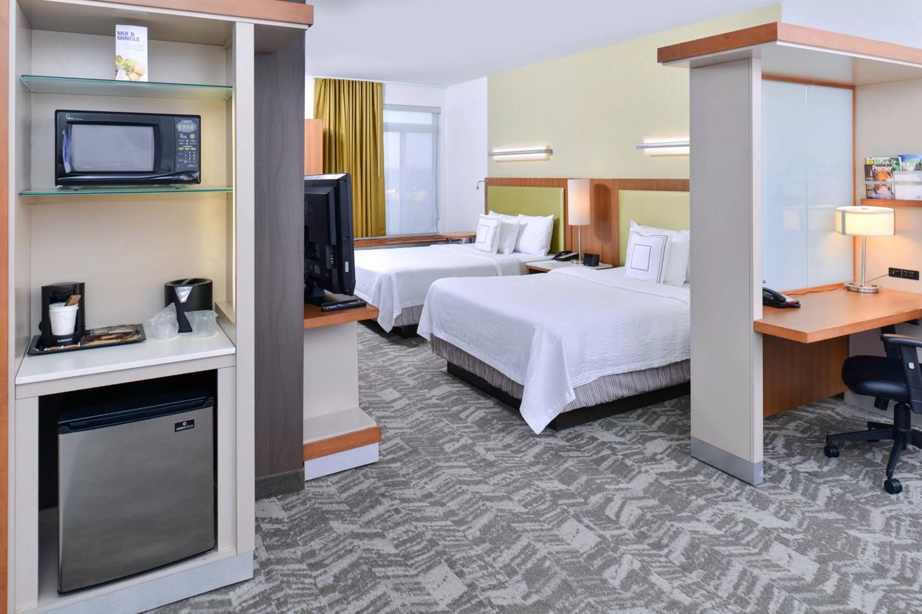 Photo of the whole room, Bed in Springhill Suites by Marriott Detroit Metro Airport Romulus