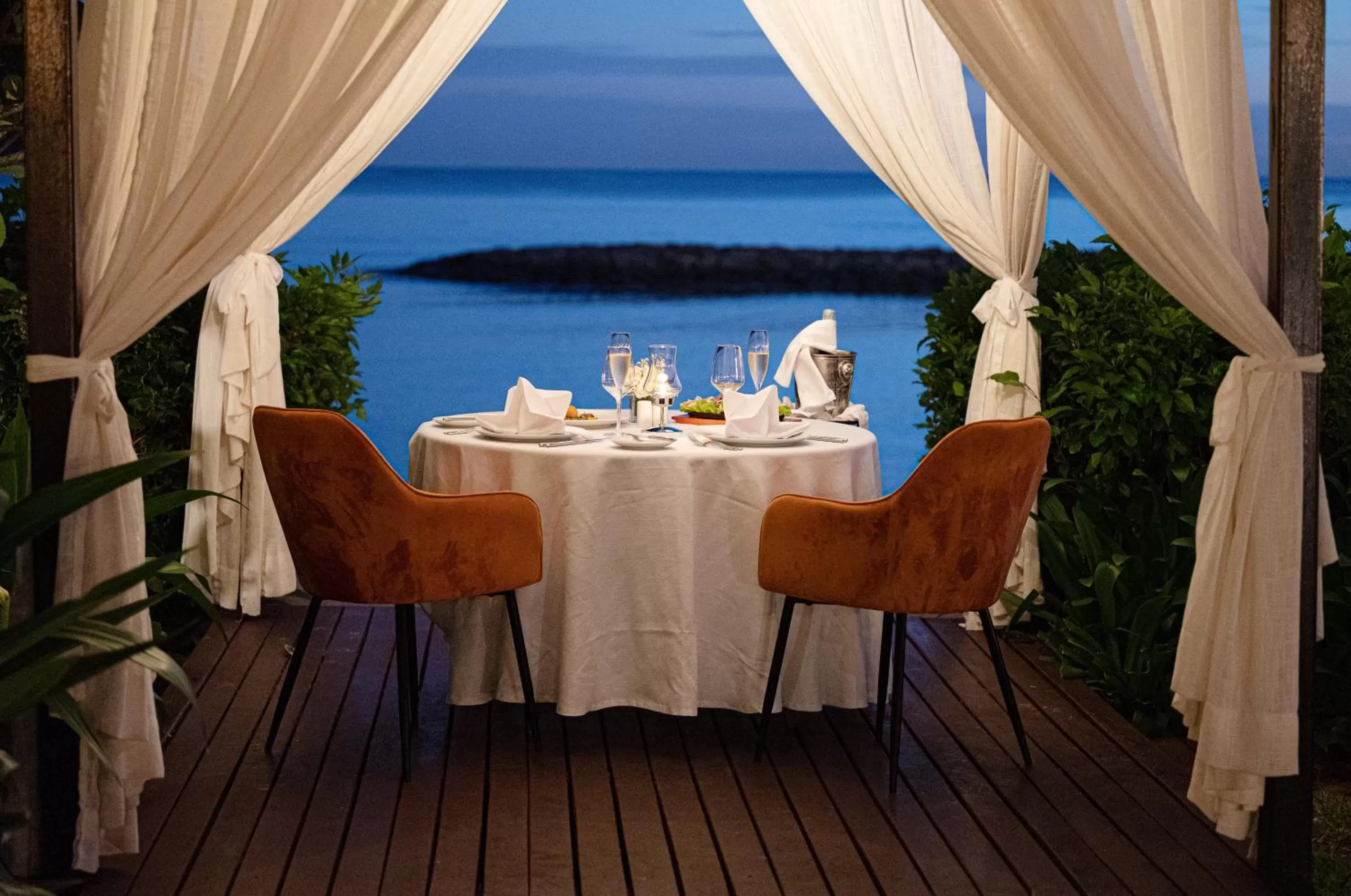 Restaurant/places to eat in Sands Suites Resort & Spa