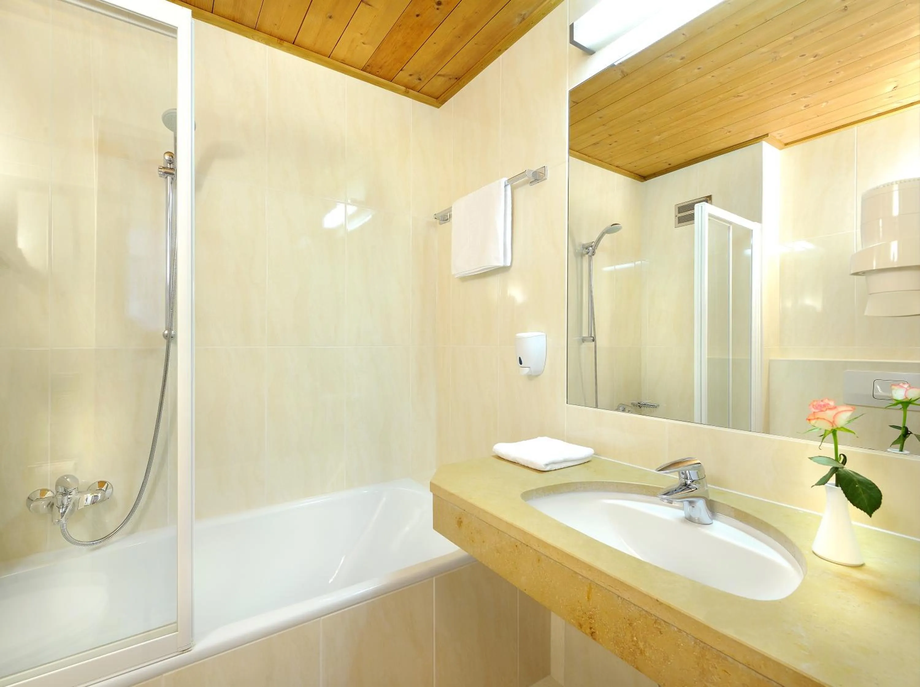 Bathroom in Hotel Grüner Baum