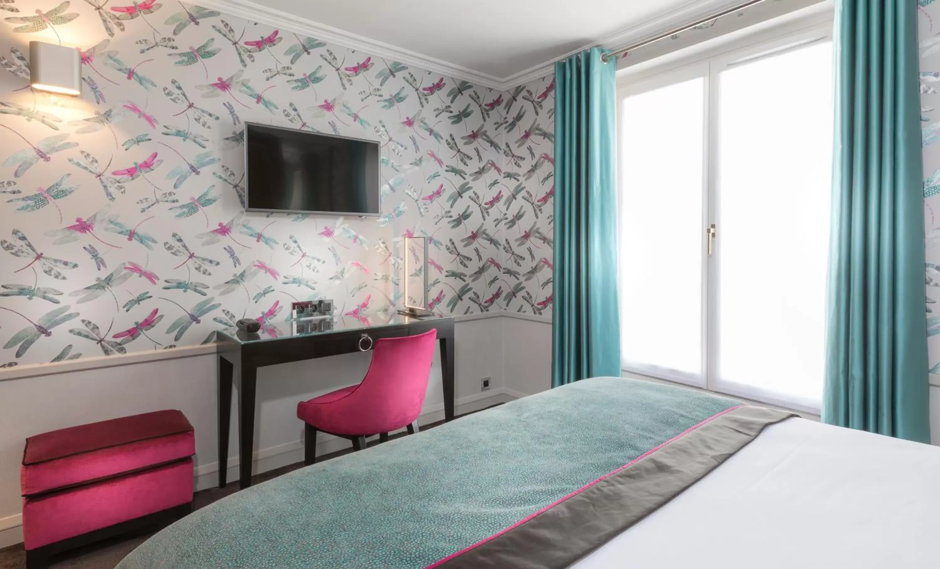 Bed in Vendôme Opera Hotel Bed in Vendôme Opera Hotel