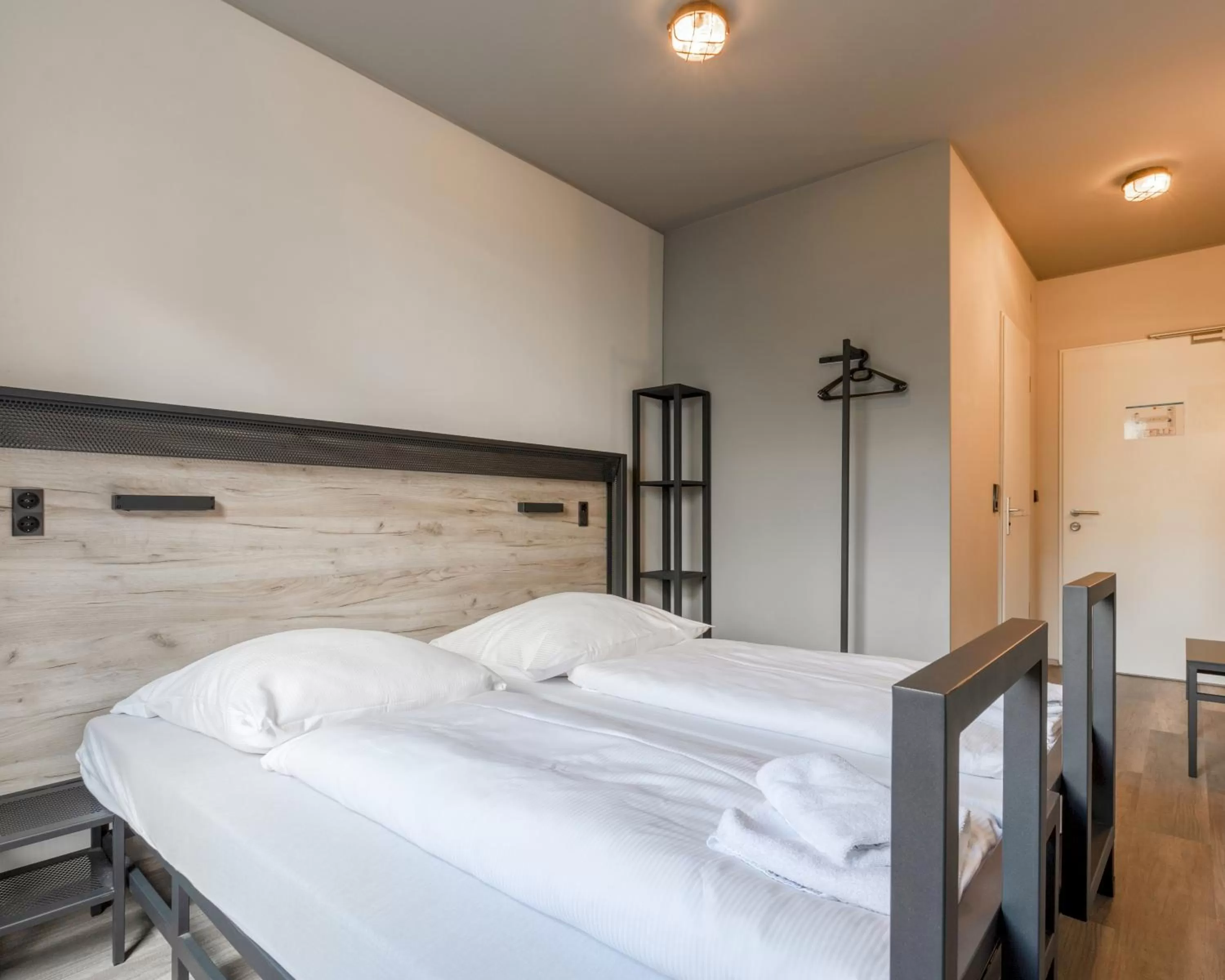 Photo of the whole room, Bed in a&o Berlin Hauptbahnhof