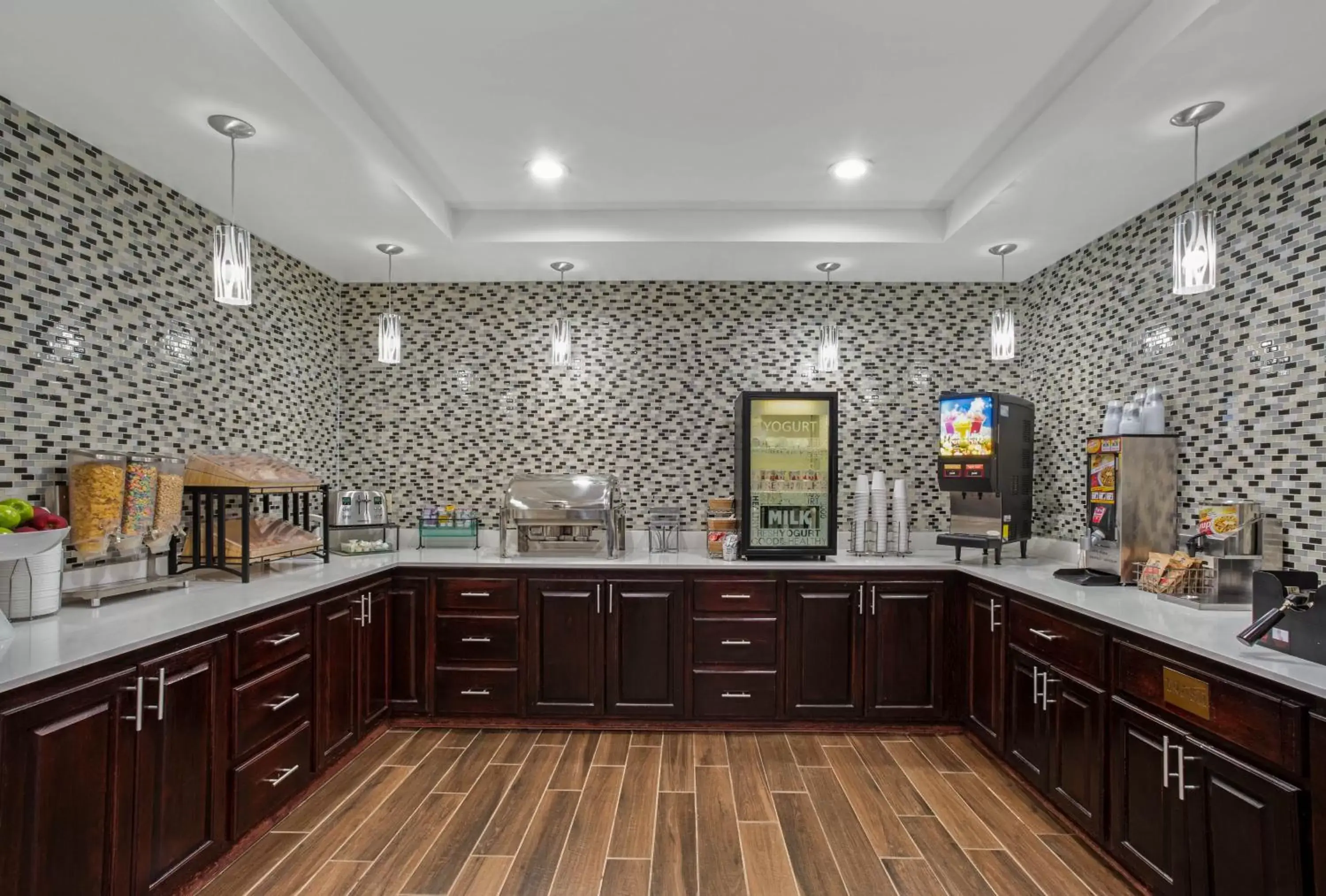 Breakfast in La Quinta by Wyndham Norwich-Plainfield-Casino Breakfast in La Quinta by Wyndham Norwich-Plainfield-Casino