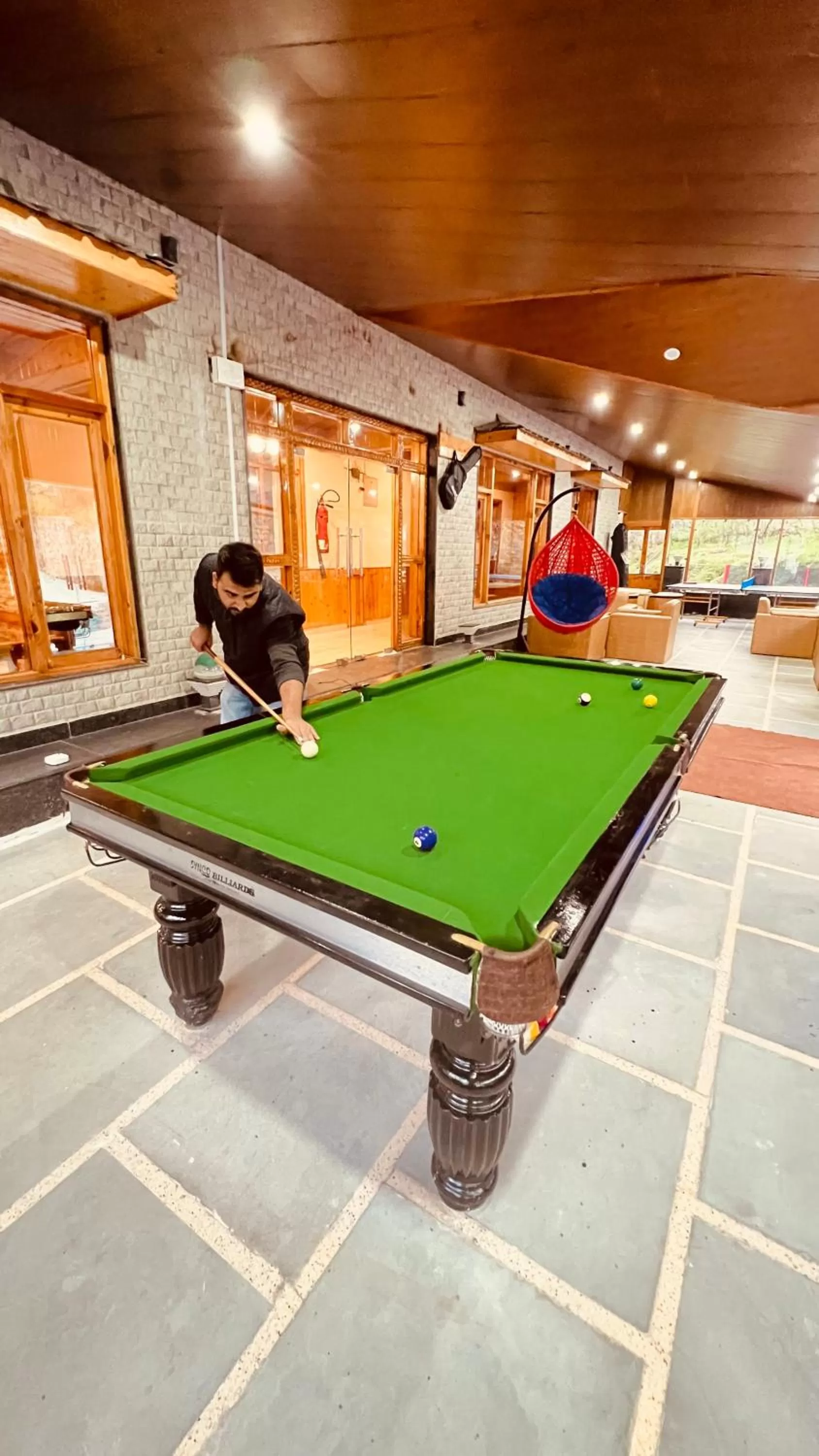 Game Room, Billiards in Hotel Old Smugglers with Balcony mountain view(A/C hot and Cold)