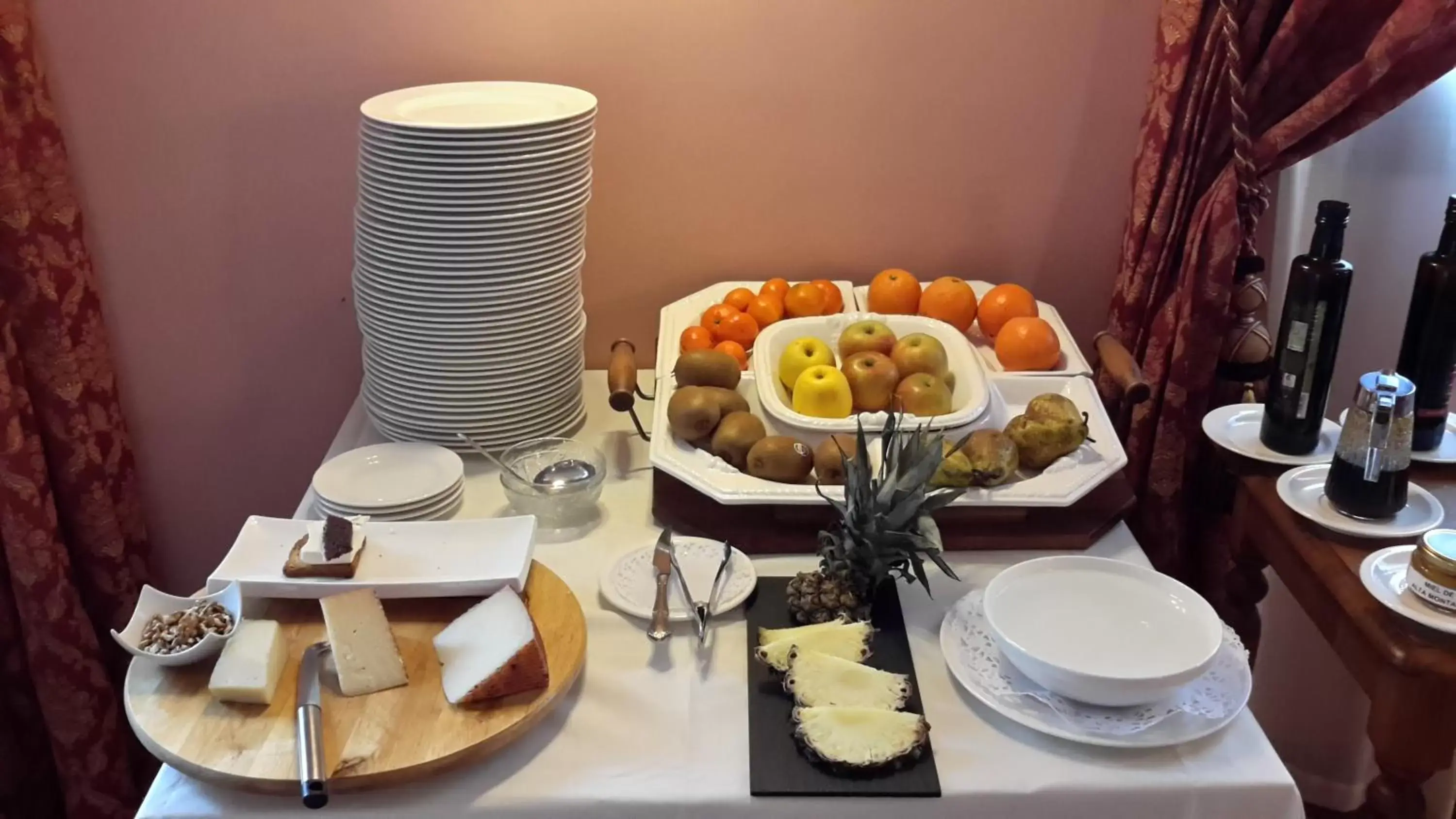Breakfast in Palacio Azcárate Hotel Breakfast in Palacio Azcárate Hotel