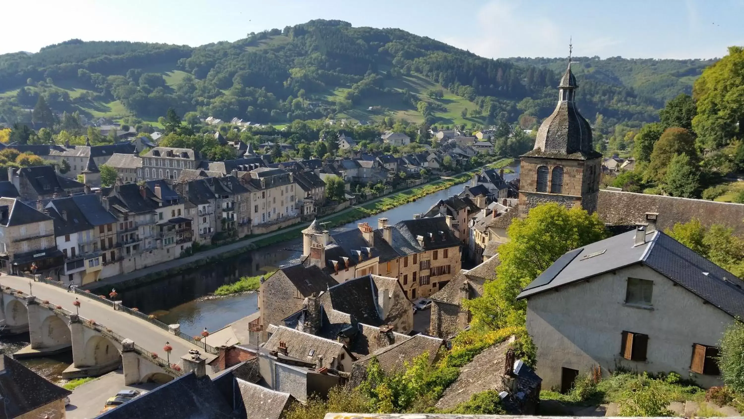 Neighbourhood, Bird's-eye View in Chateau Ricard