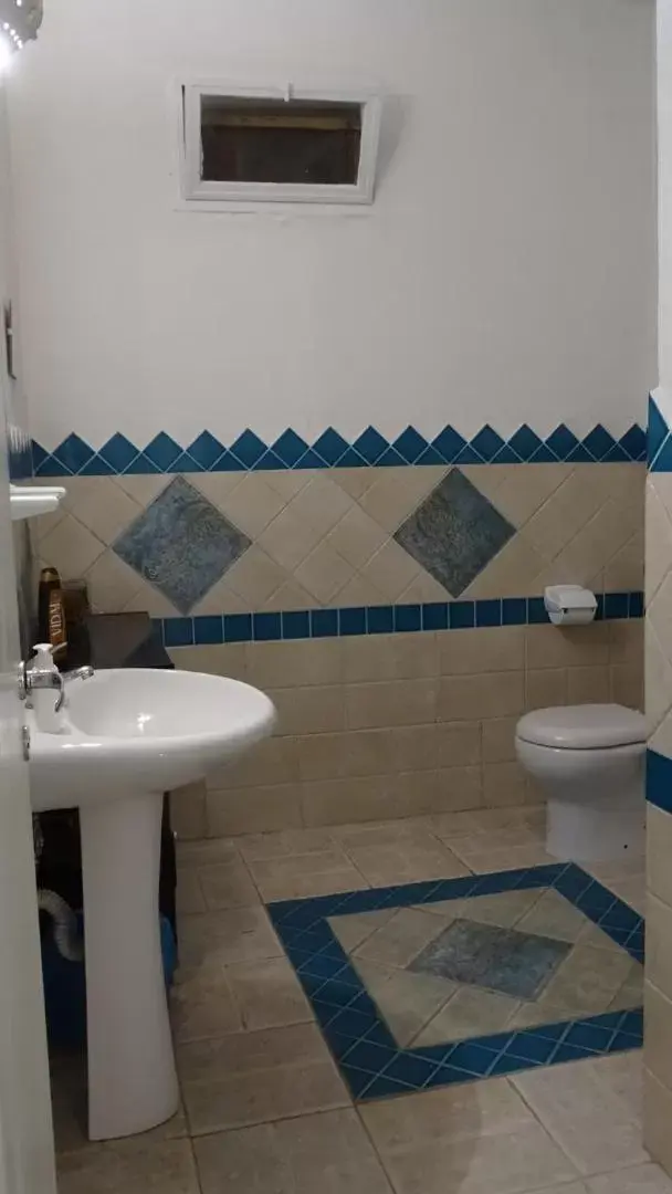 Bathroom in Locanda Domus De Vida Turismo Rurale