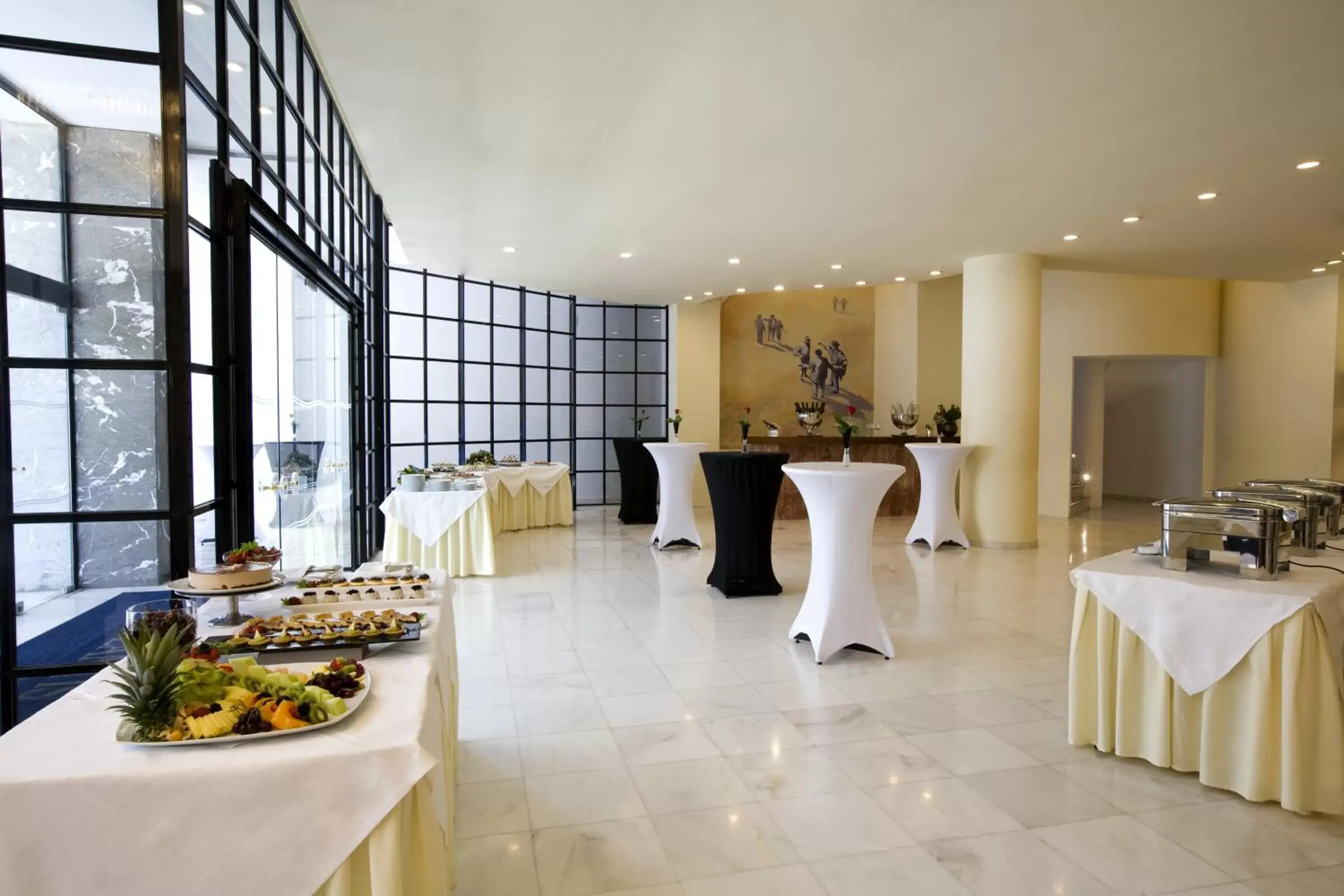 Area and facilities, Restaurant/Places to Eat in Aquila Atlantis Hotel