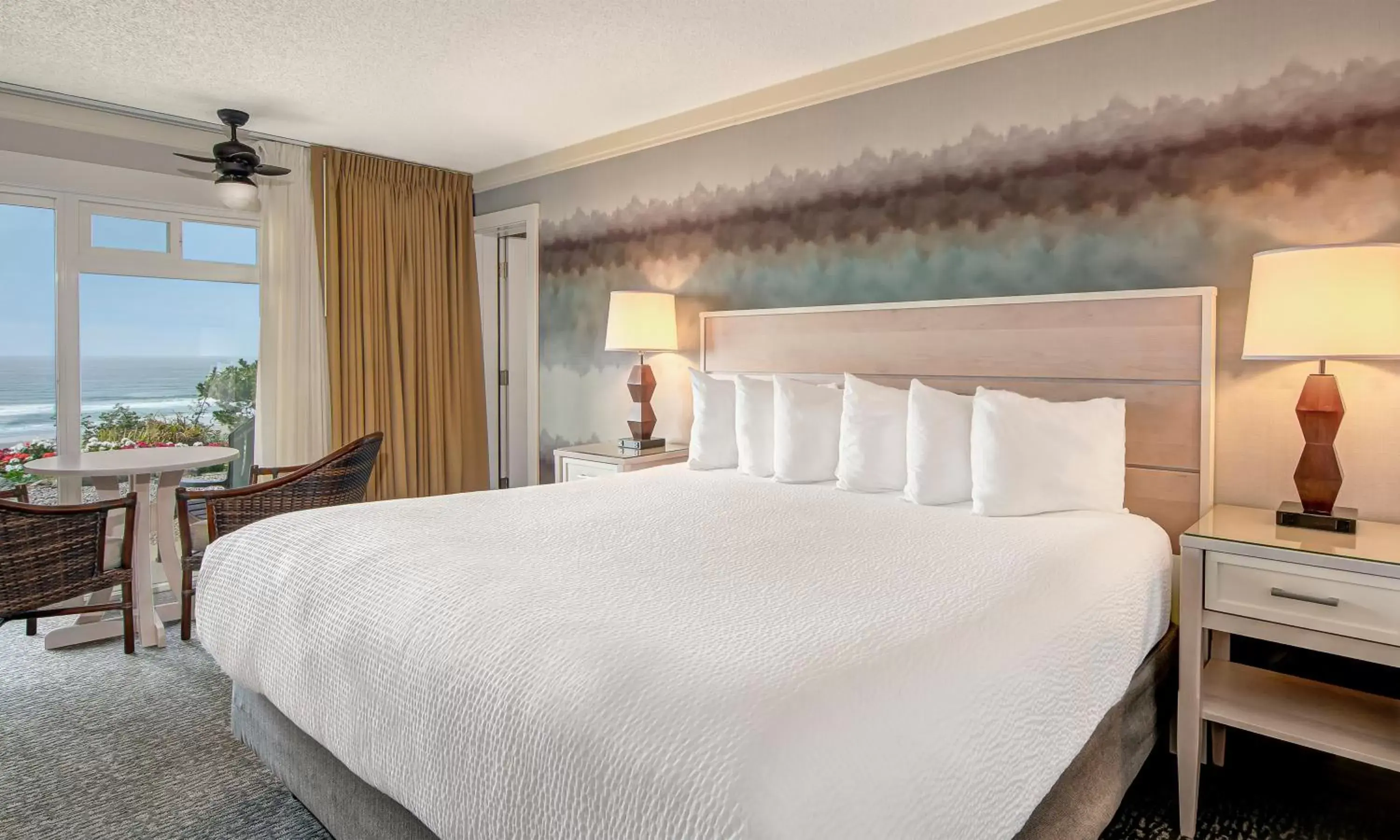 Bed in Hallmark Resort - Newport