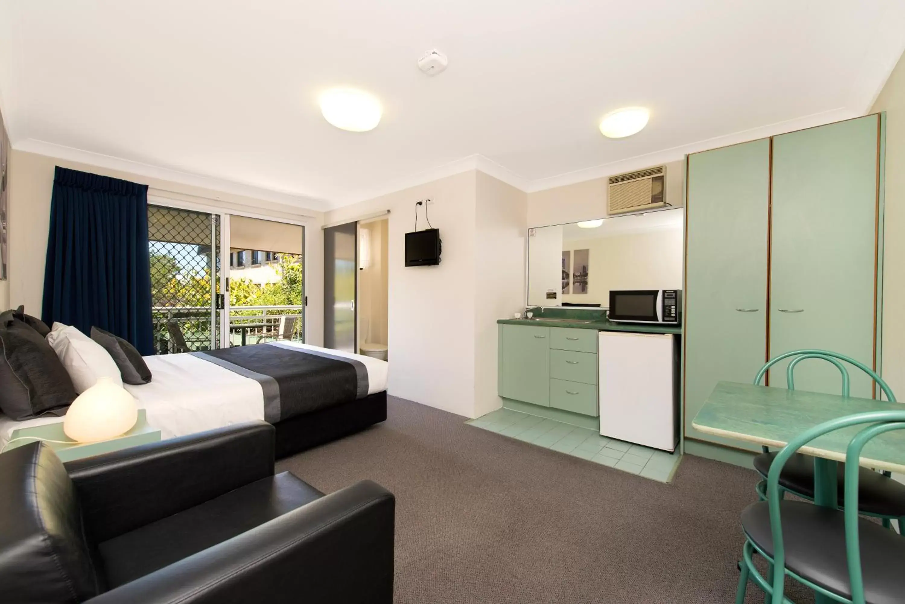 Balcony/Terrace in Chermside Court Motel