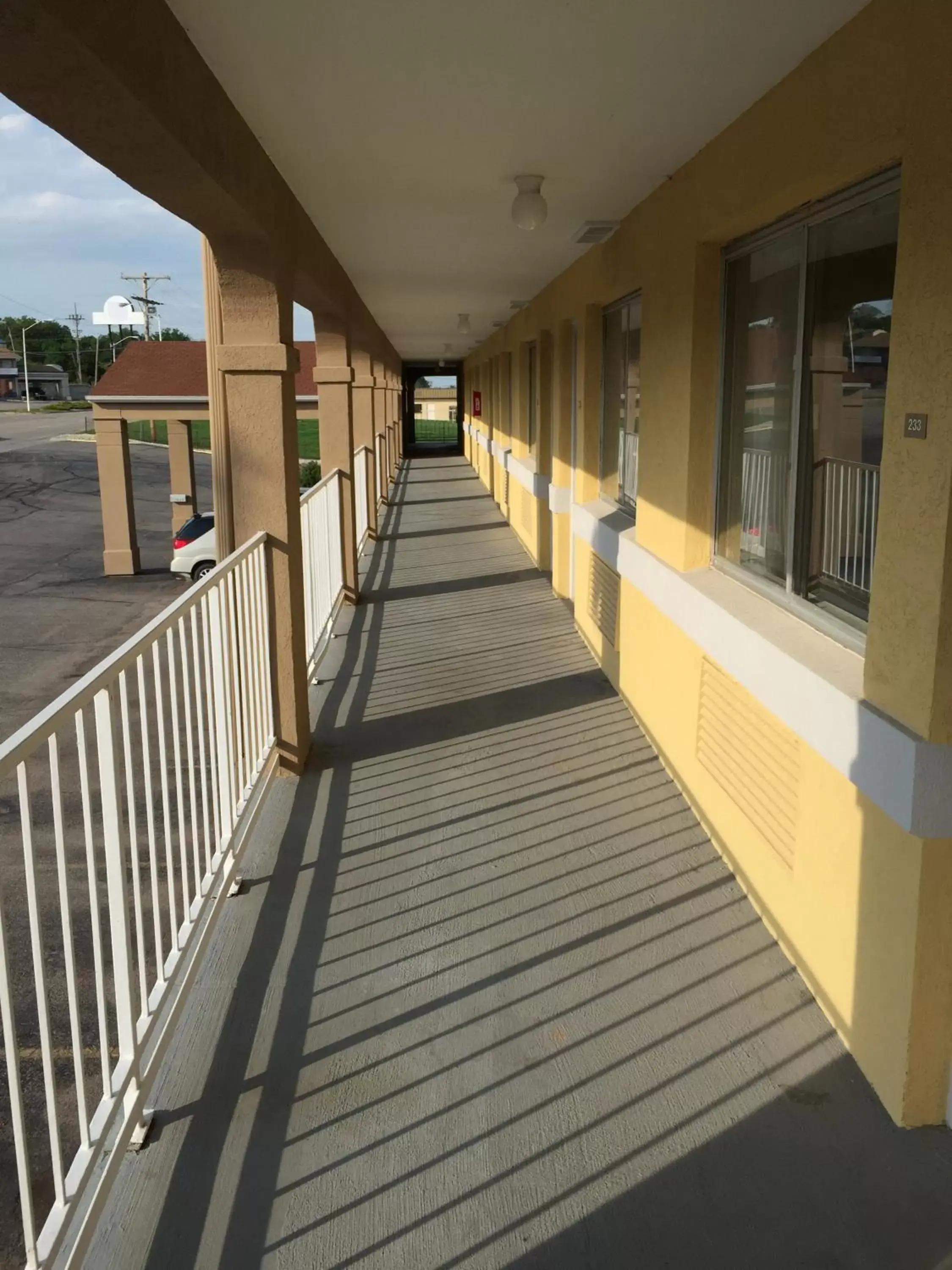 Balcony/Terrace in Super 8 by Wyndham Junction City