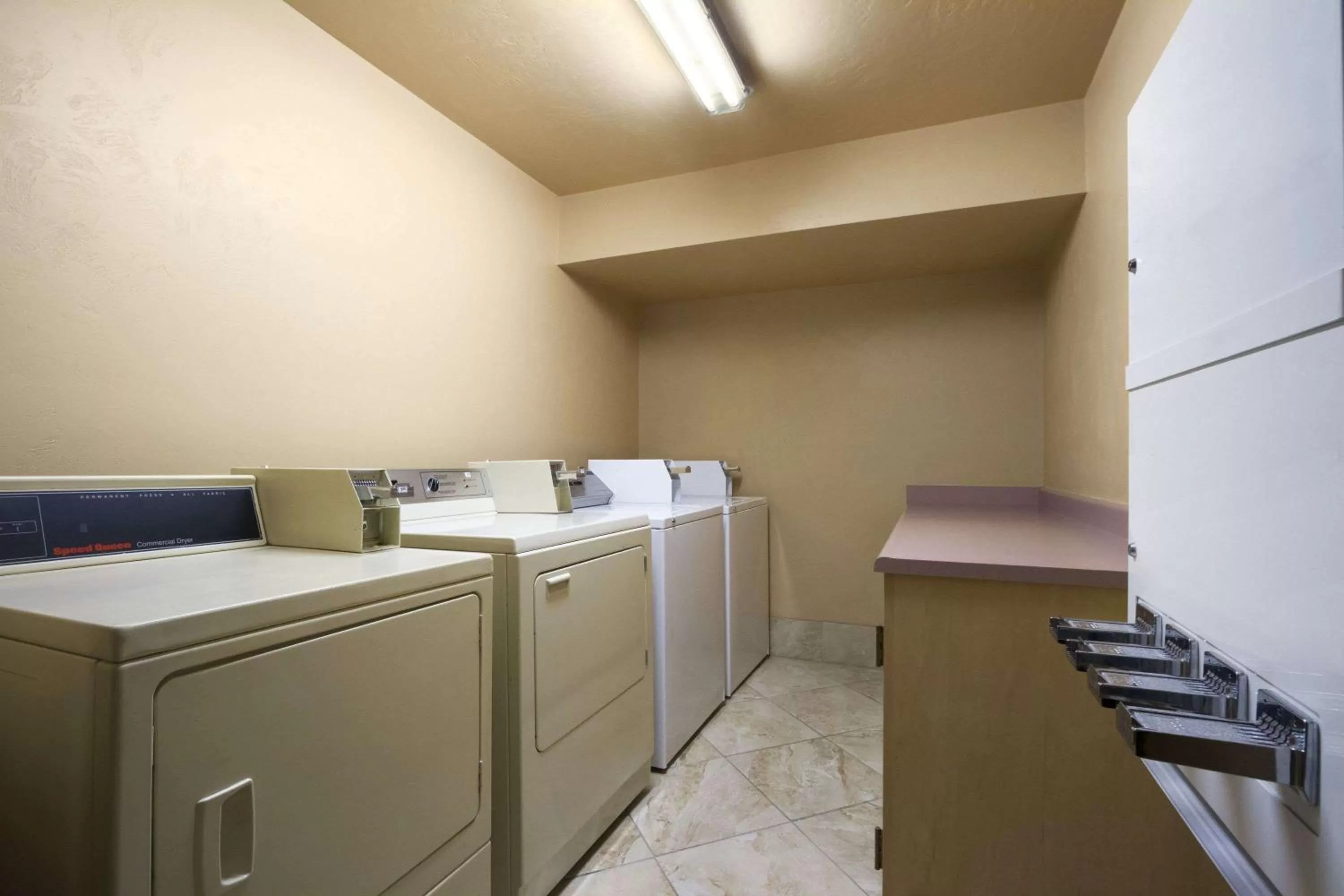 Other in Super 8 by Wyndham Kennewick