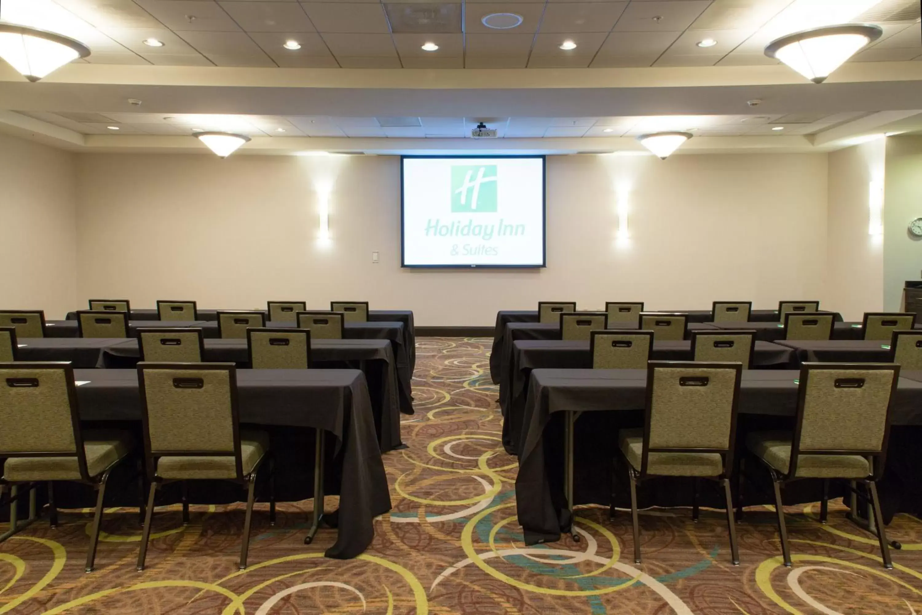 Meeting/conference room in Holiday Inn Hotel & Suites Bloomington Airport, an IHG Hotel