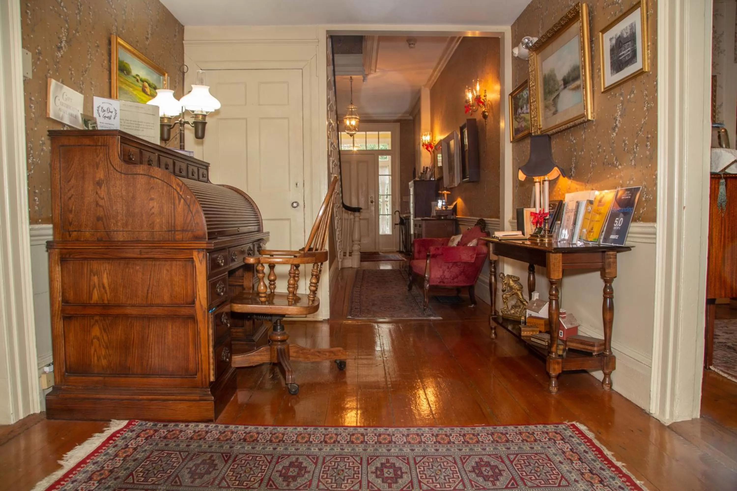 Lobby or reception in Clark Currier Inn