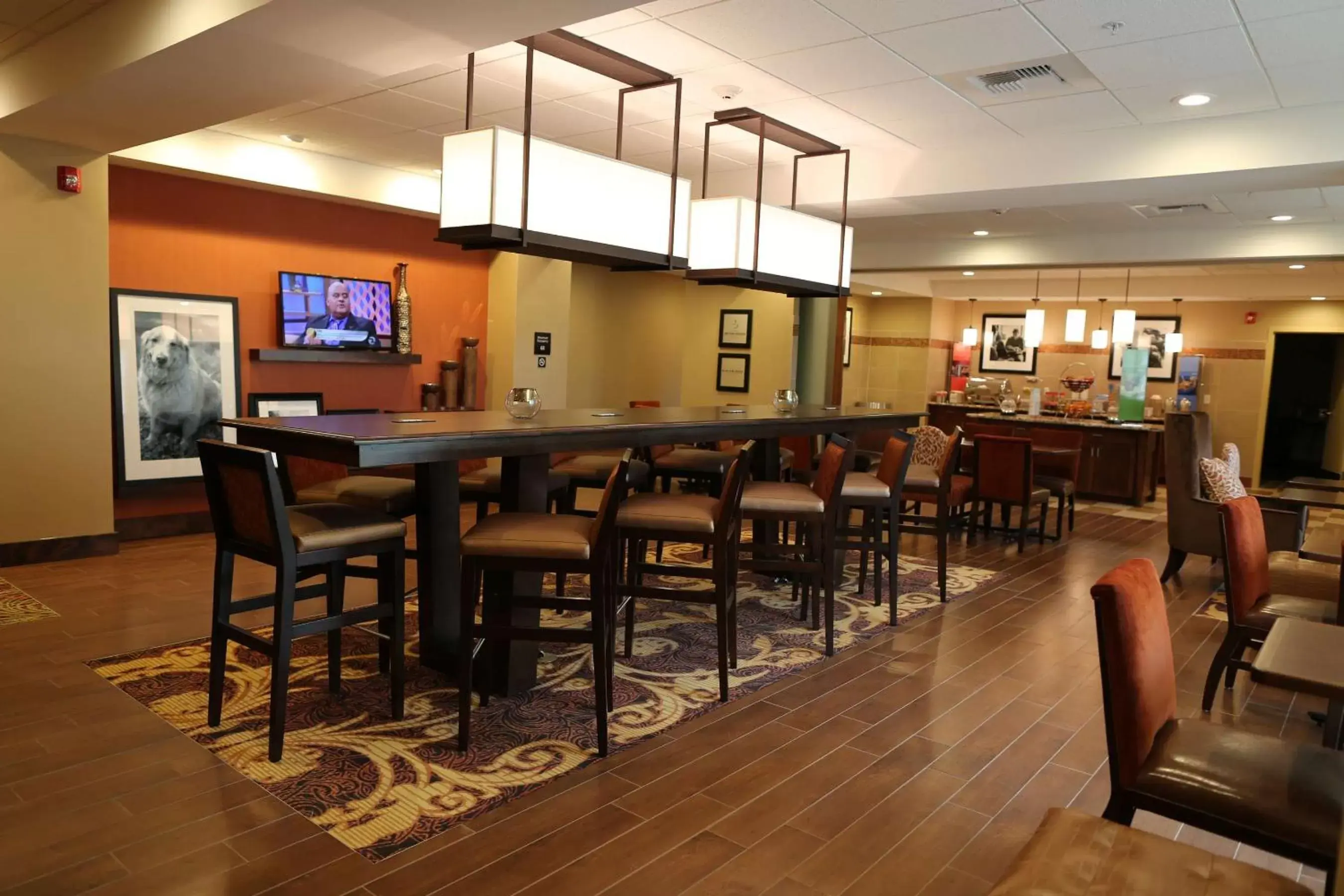 Dining area, Lounge/Bar in Hampton Inn Union City