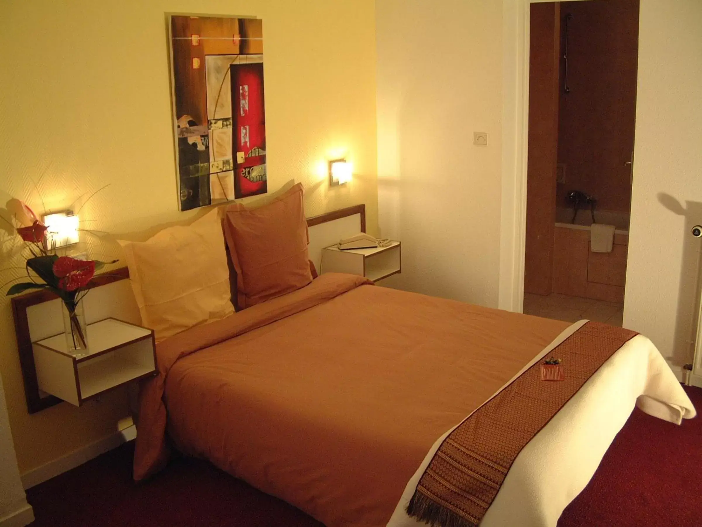 Bed in HOTEL & SPA GASQUET