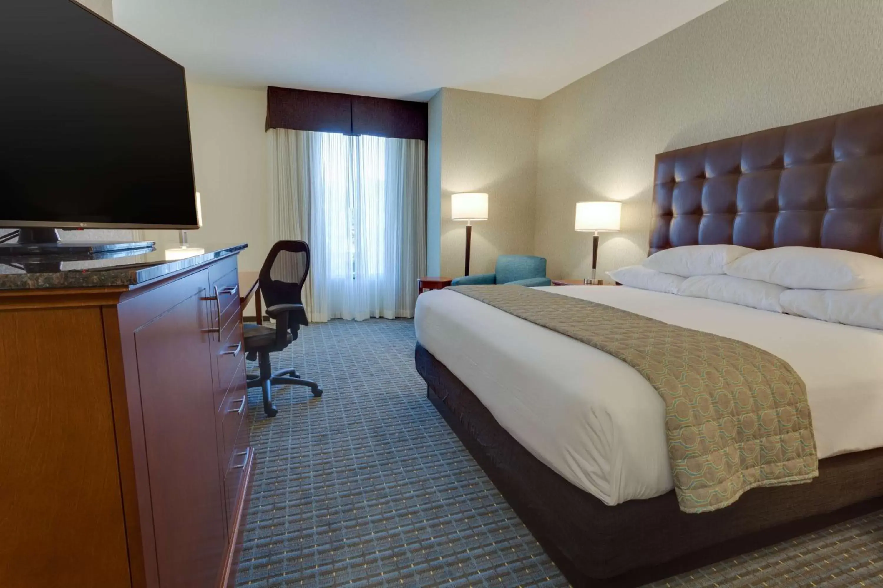 Bedroom in Drury Inn & Suites Gainesville