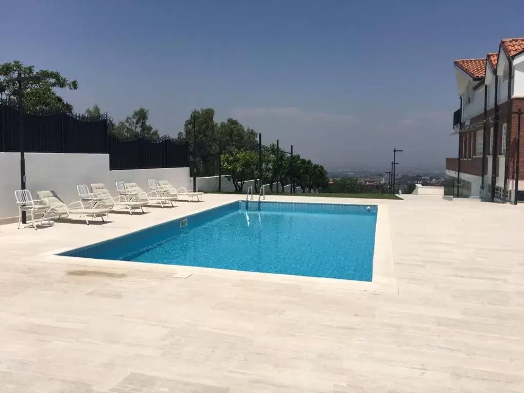 Swimming Pool in Villa vicino Napoli