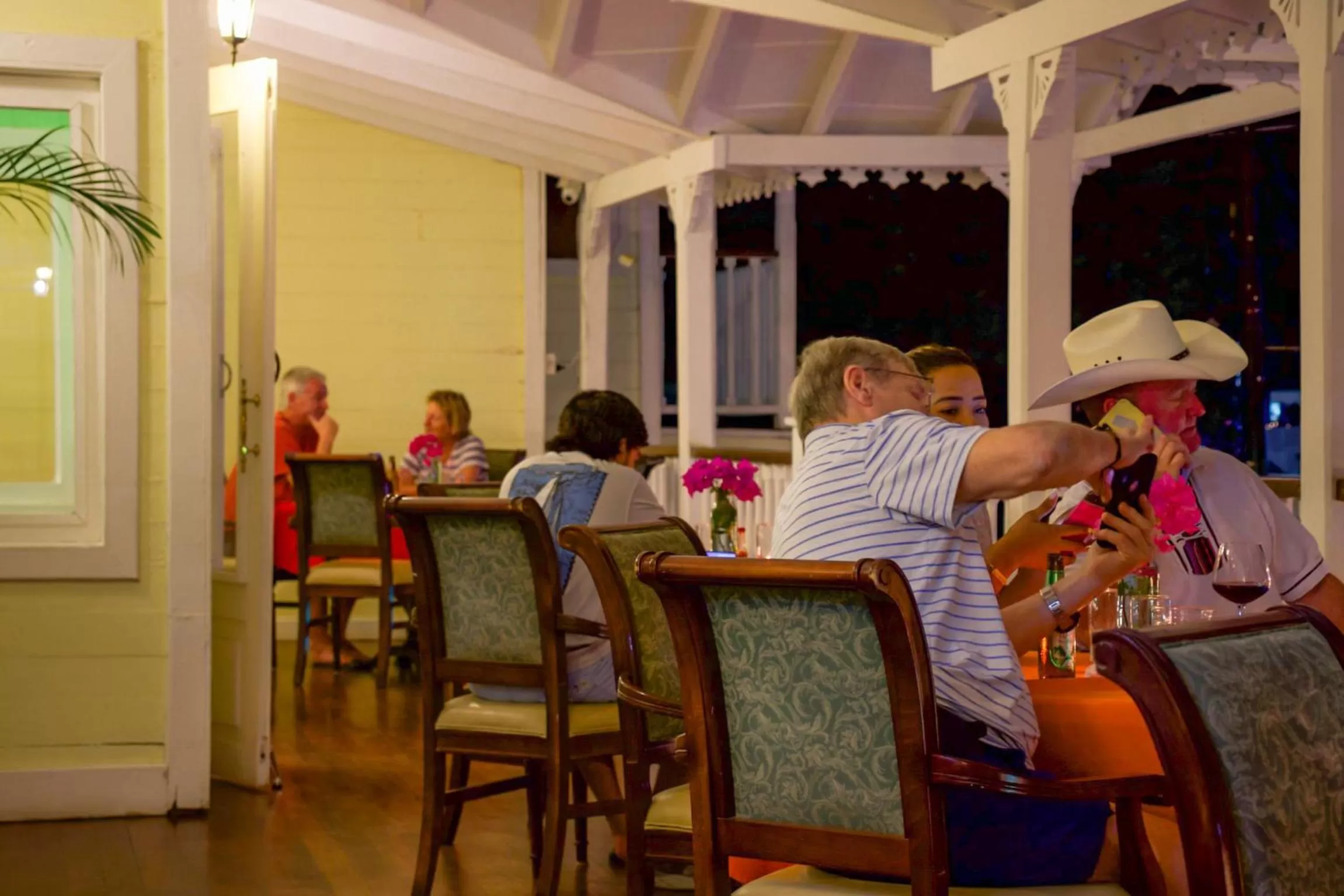 Restaurant/places to eat in Hotel Victoriano