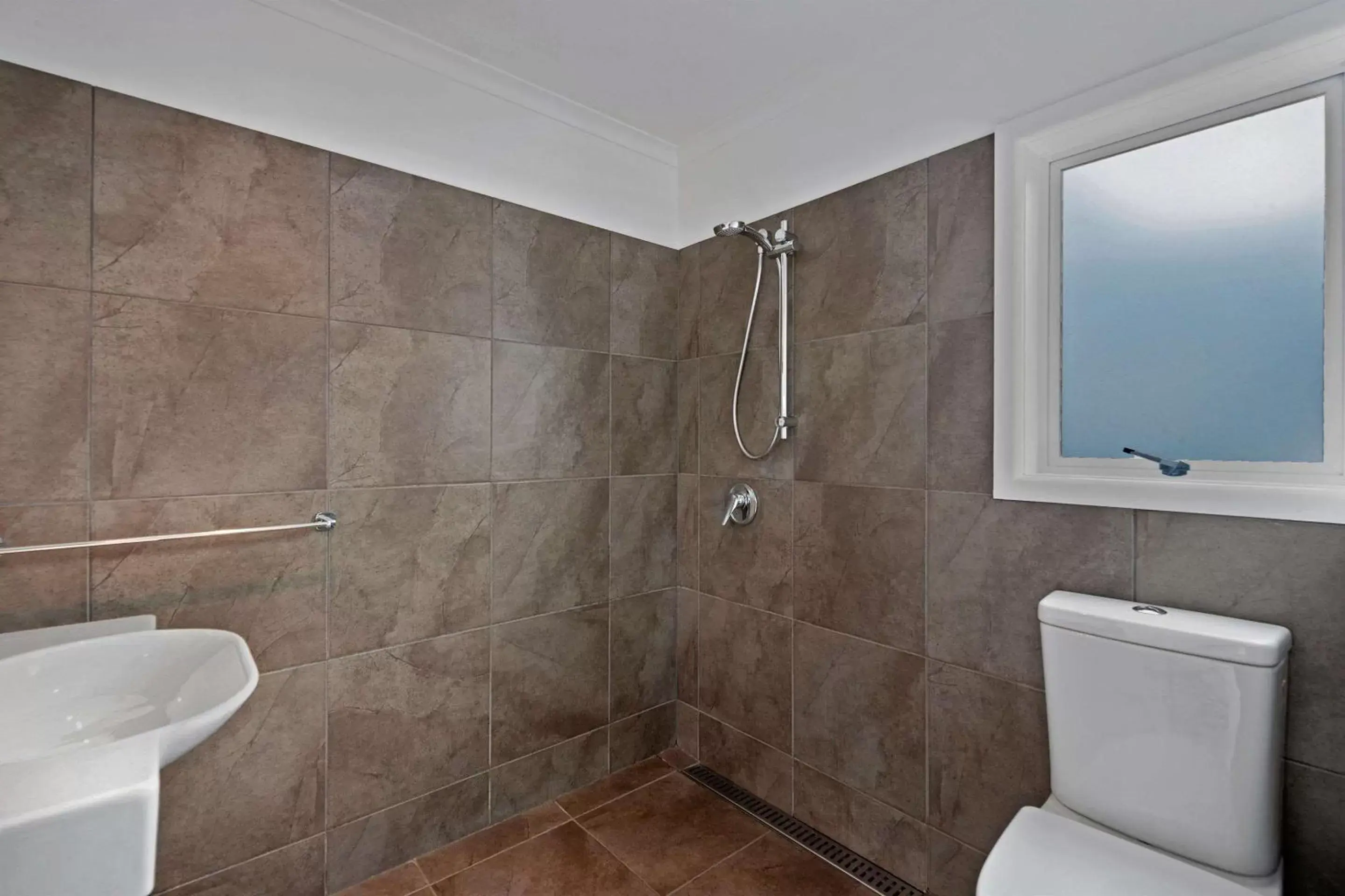 Photo of the whole room, Bathroom in Comfort Inn Westshore Beach