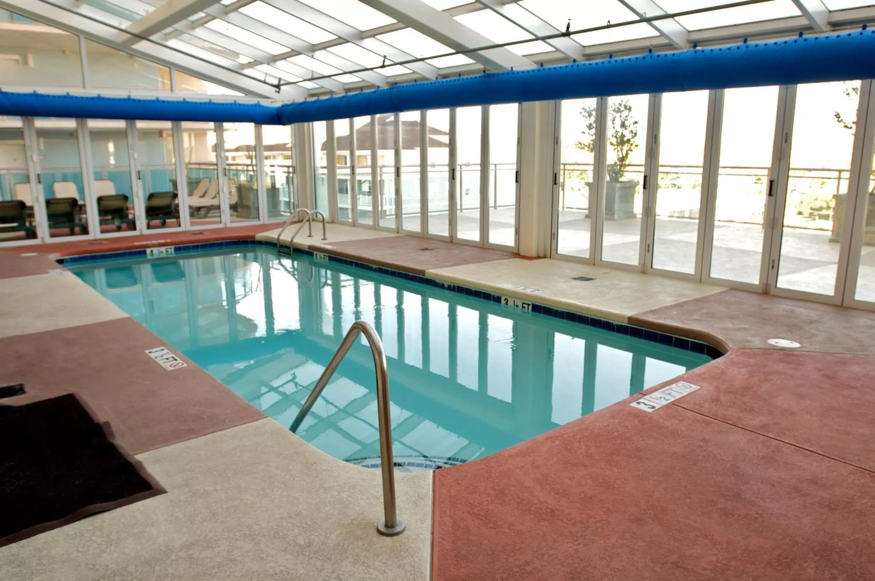 Swimming Pool in Bahama Sands Luxury Condominiums