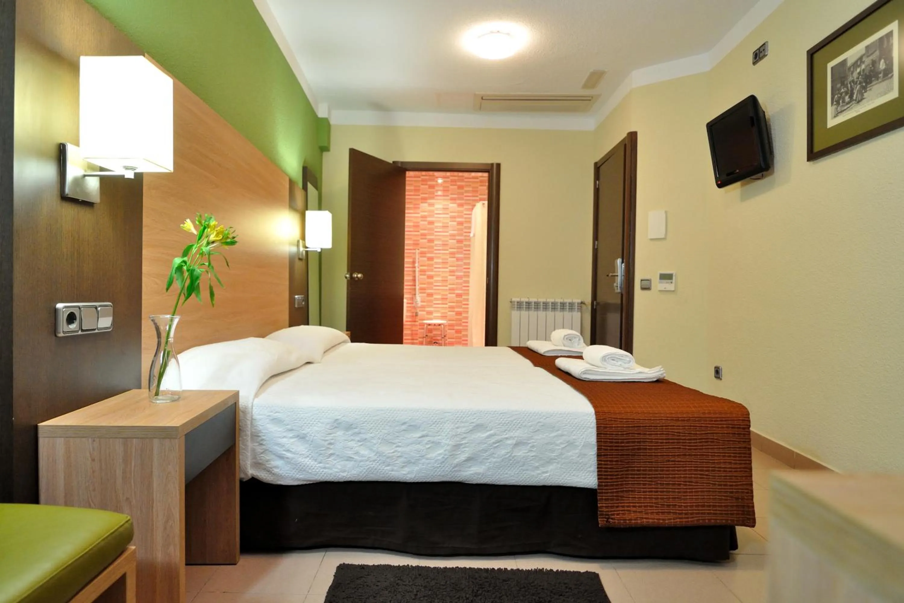 Bed in Hostal Ballesta