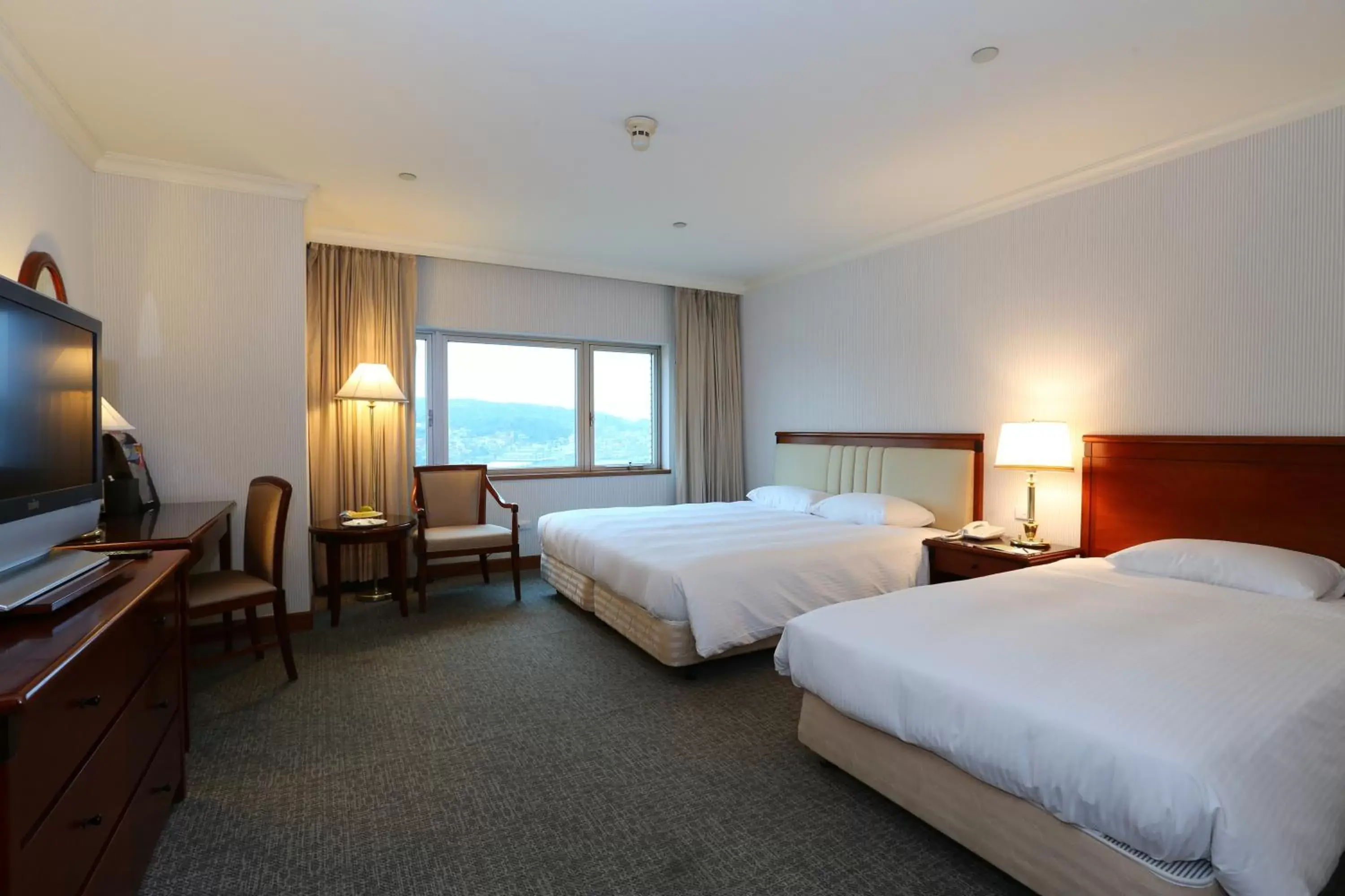 Day, Bed in Evergreen Laurel Hotel - Keelung Day, Bed in Evergreen Laurel Hotel - Keelung