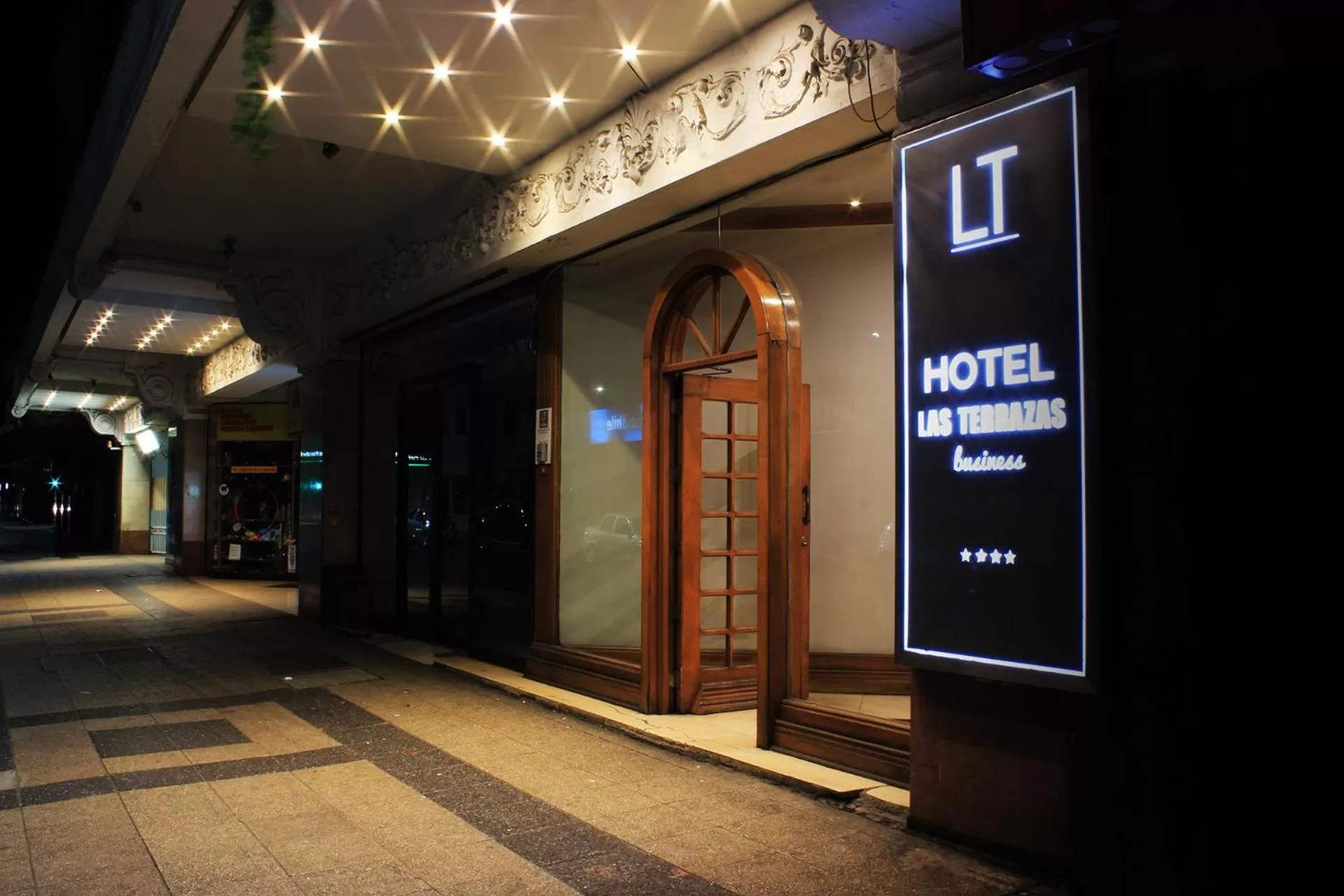 Facade/entrance in Hotel Las Terrazas Business