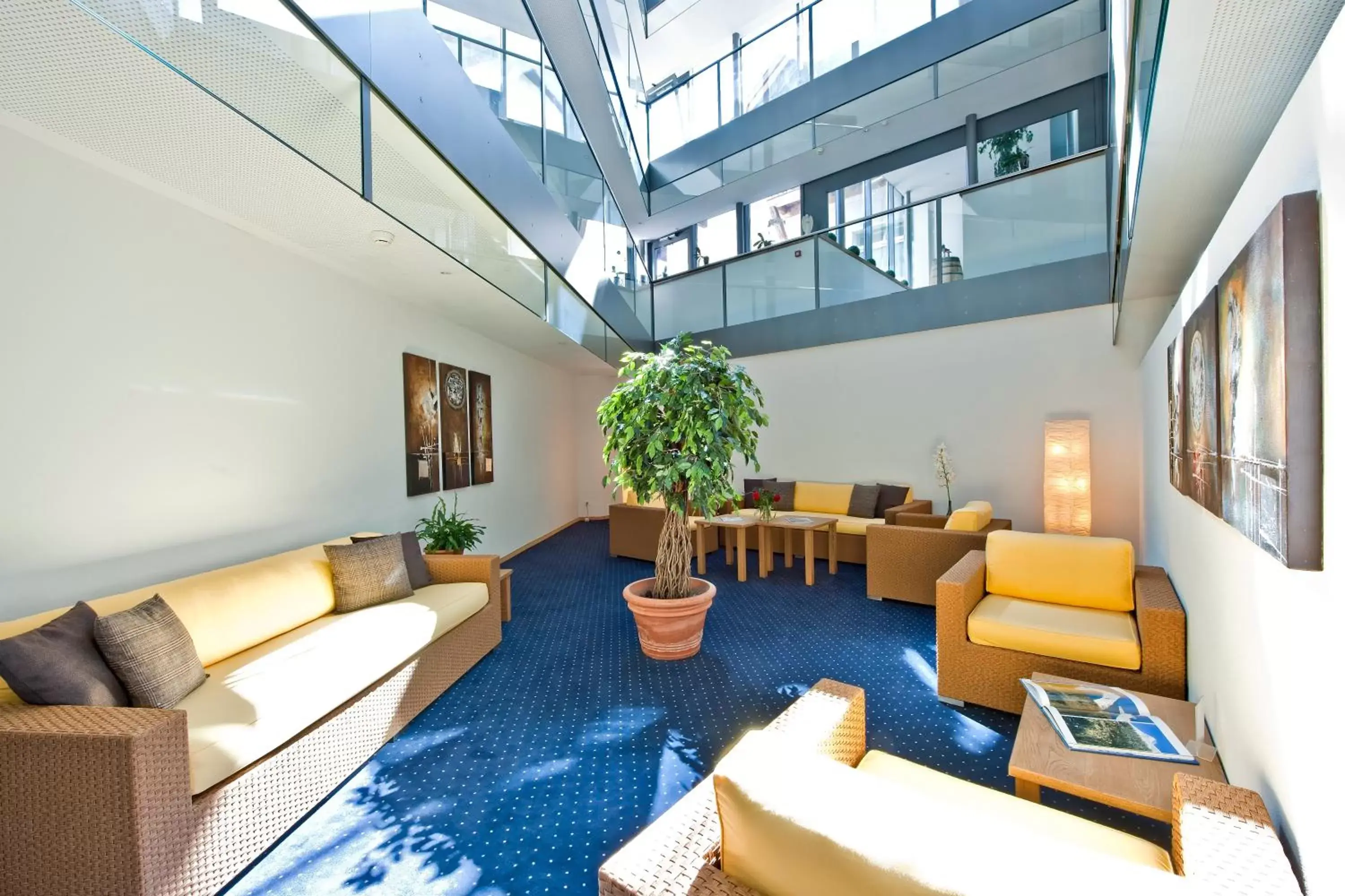 Lobby or reception, Seating Area in Hotel Station